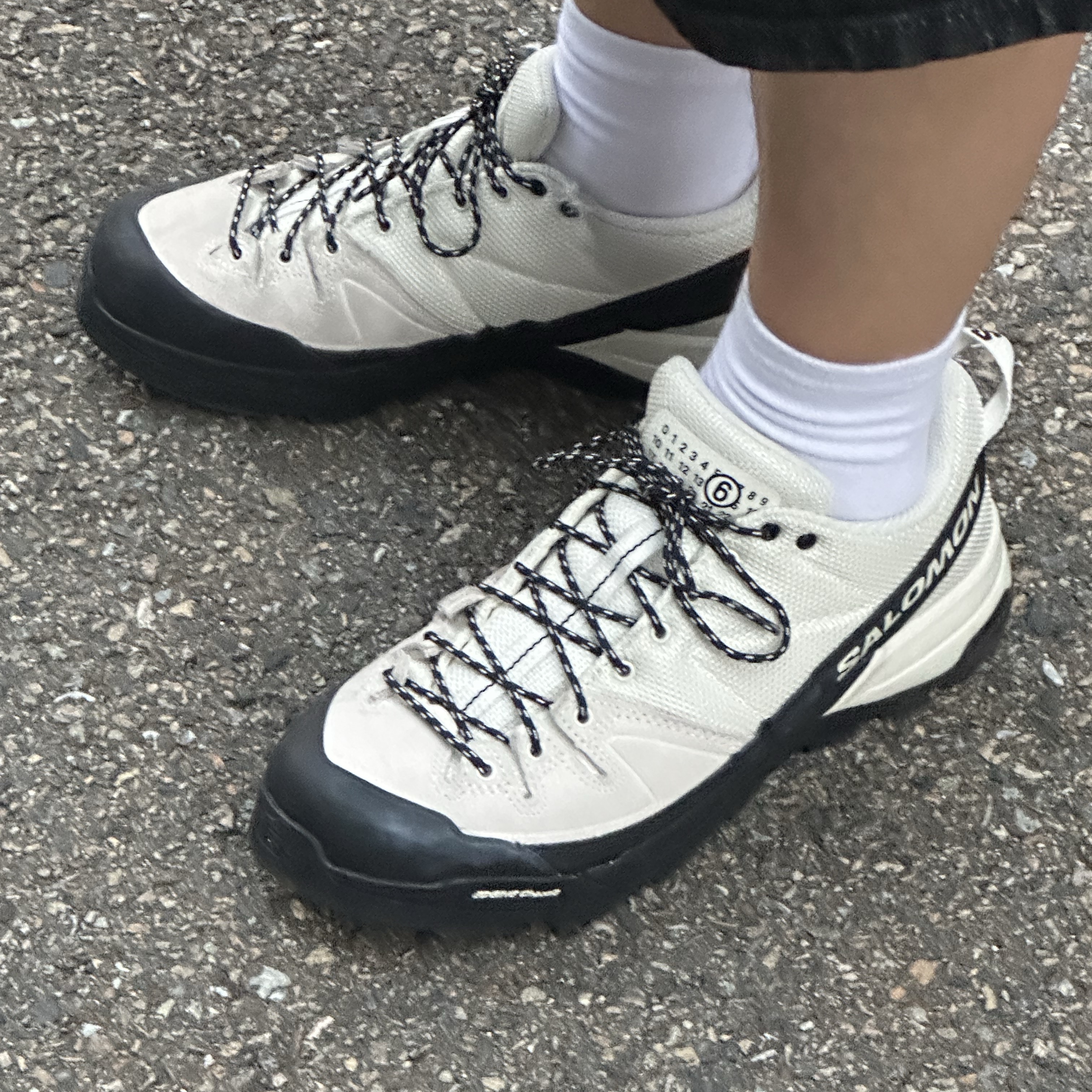 Salomon x MM6 Maison Margiela X-ALP White 착용 스타일