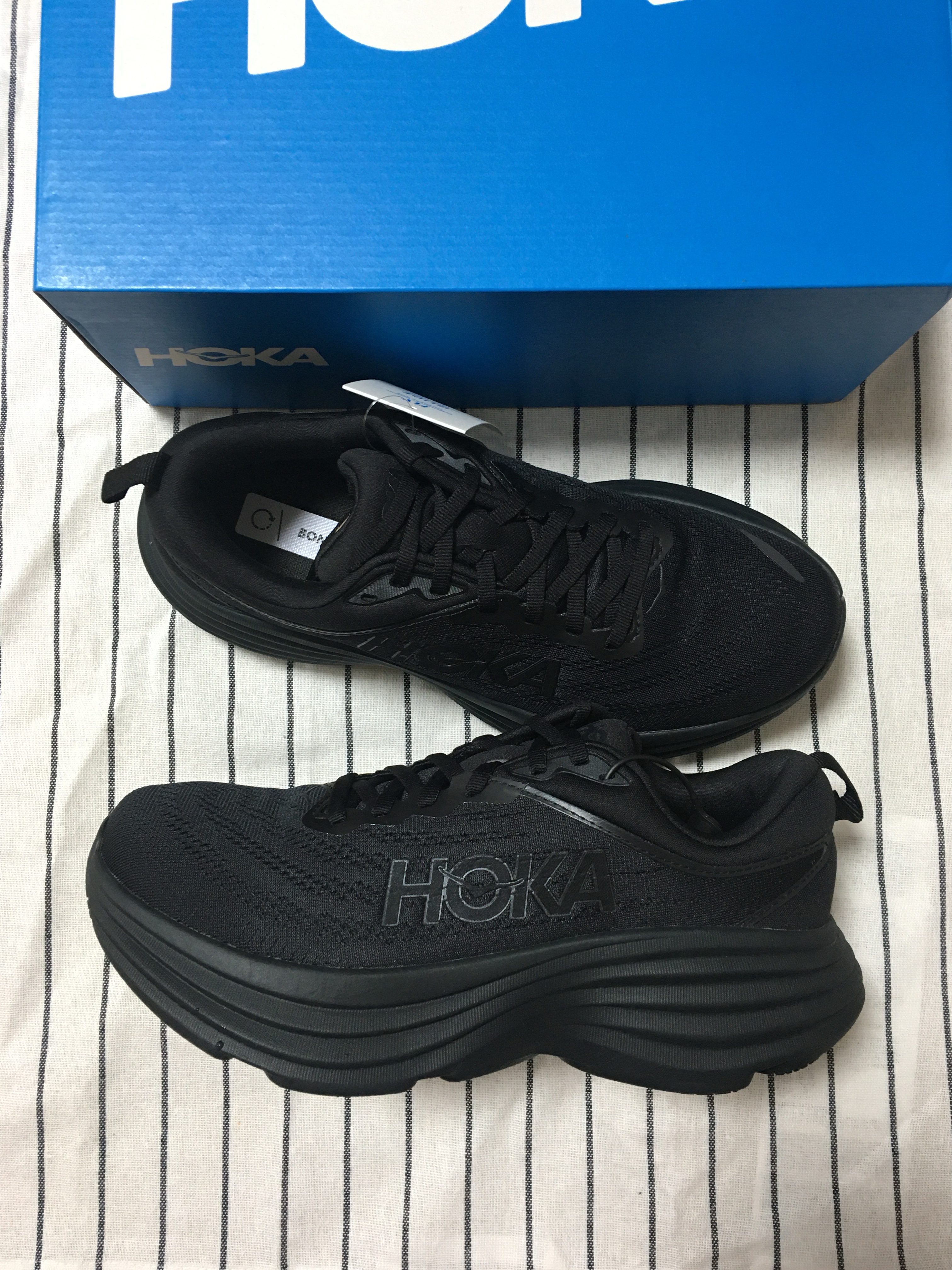 Hoka Bondi 8 Black - Wide 착용 스타일 - 1
