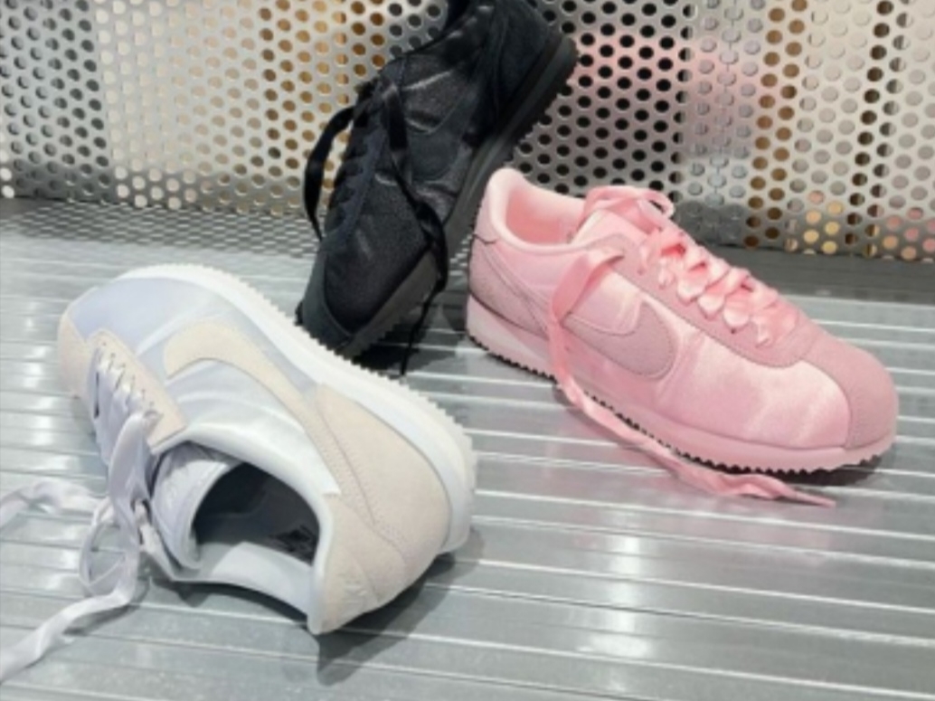 (W) Nike Cortez Textile White 착용 스타일