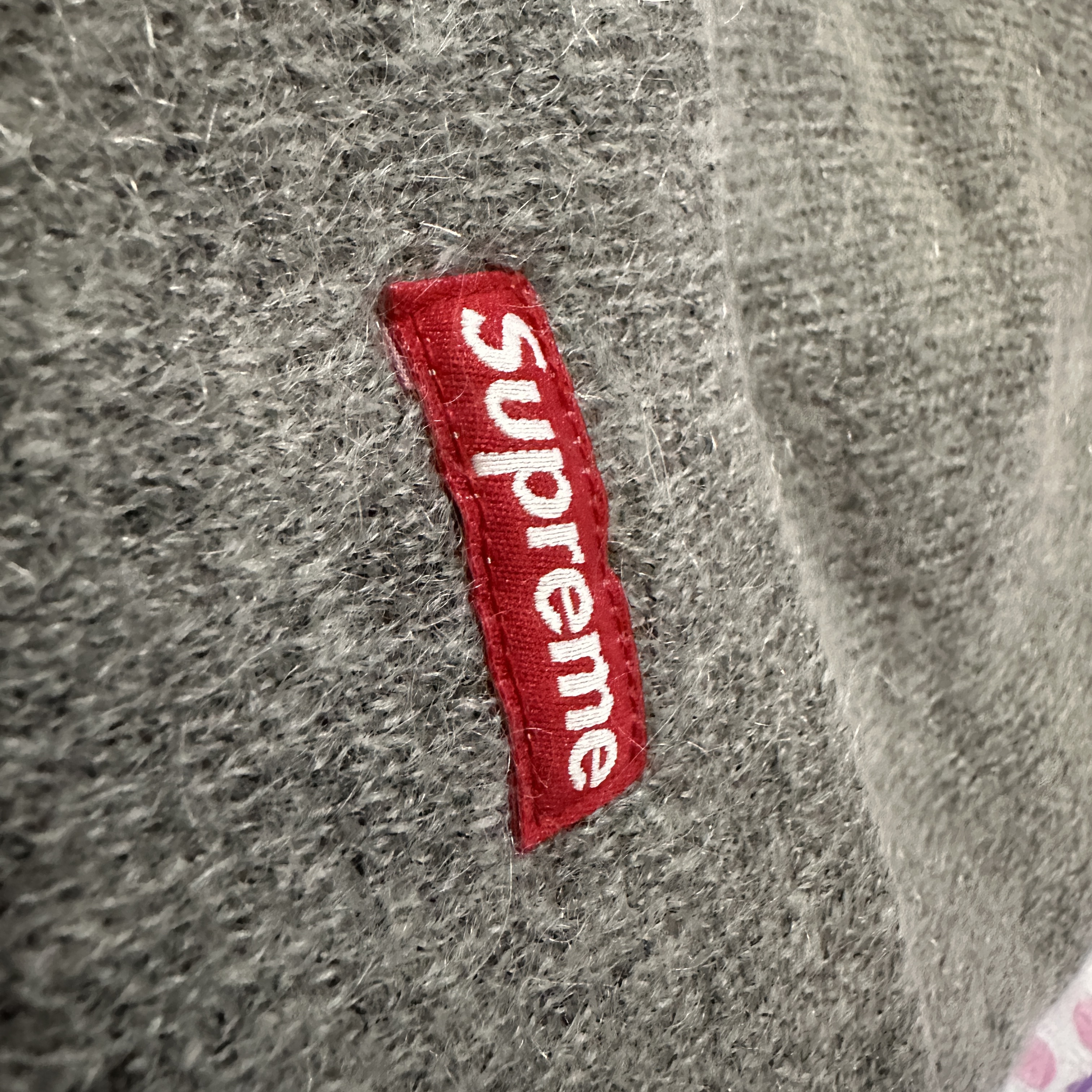 Supreme Mohair Beanie Heather Grey - 23FW 착용 스타일 - 3