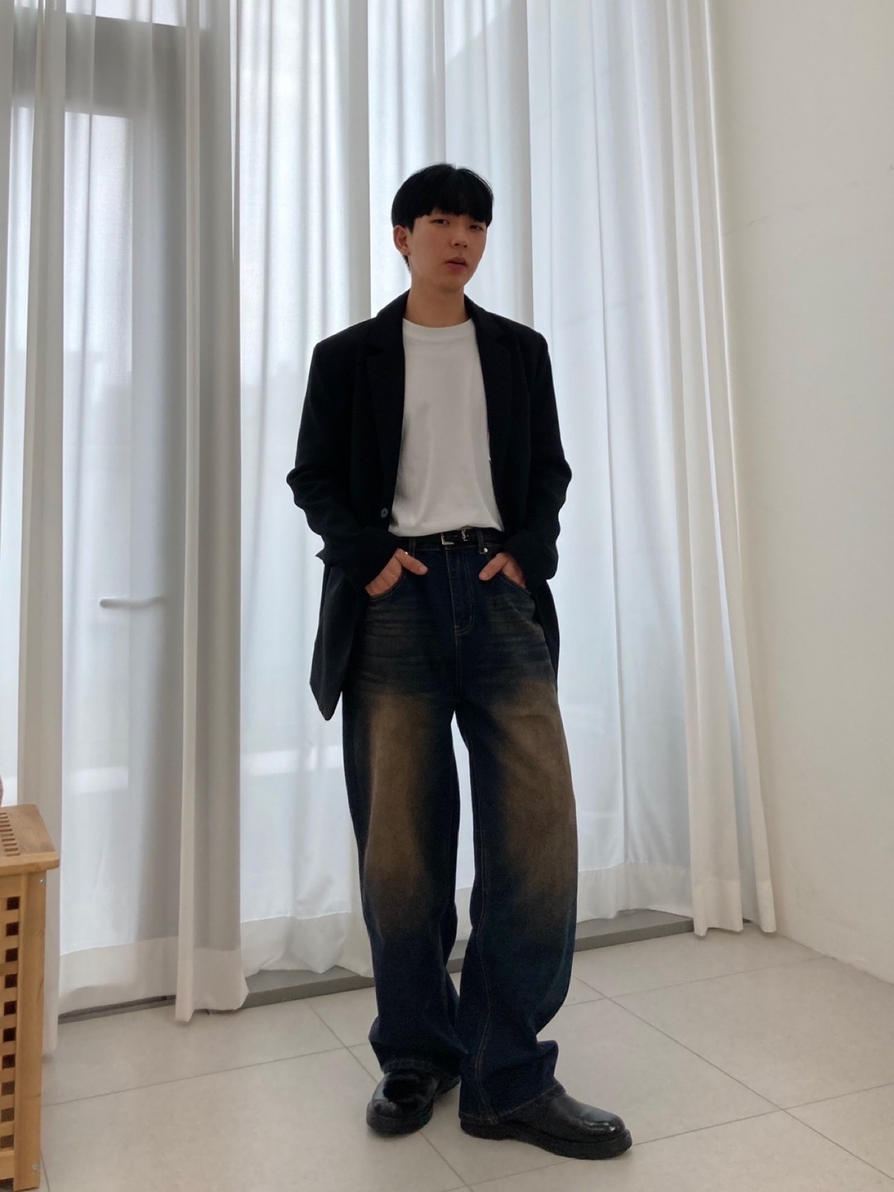 Saint Laurent Smooth Leather Cassandre Thin Belt Black 착용 스타일 - 3