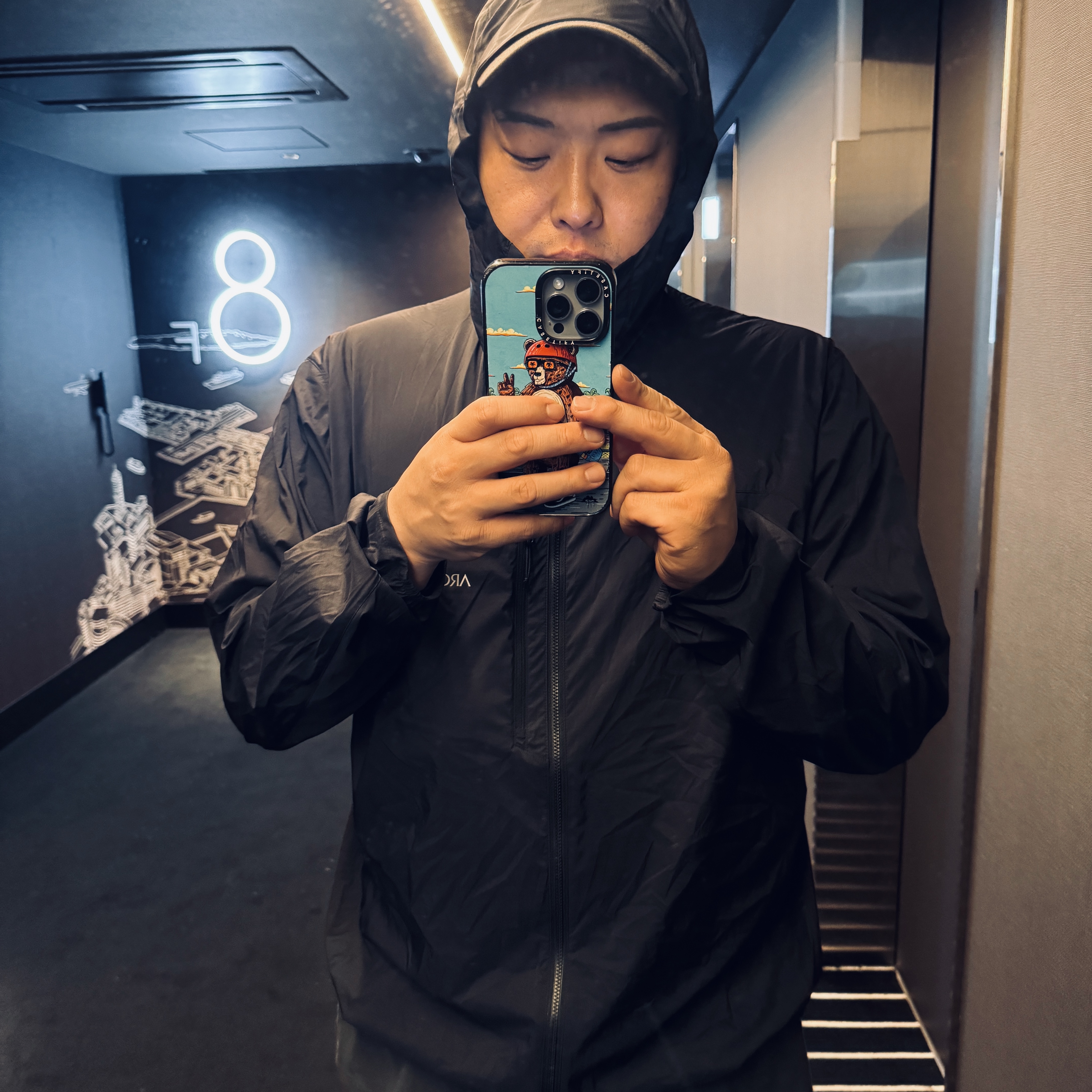 Arc'teryx Squamish Hoody Black 착용 스타일 - 2