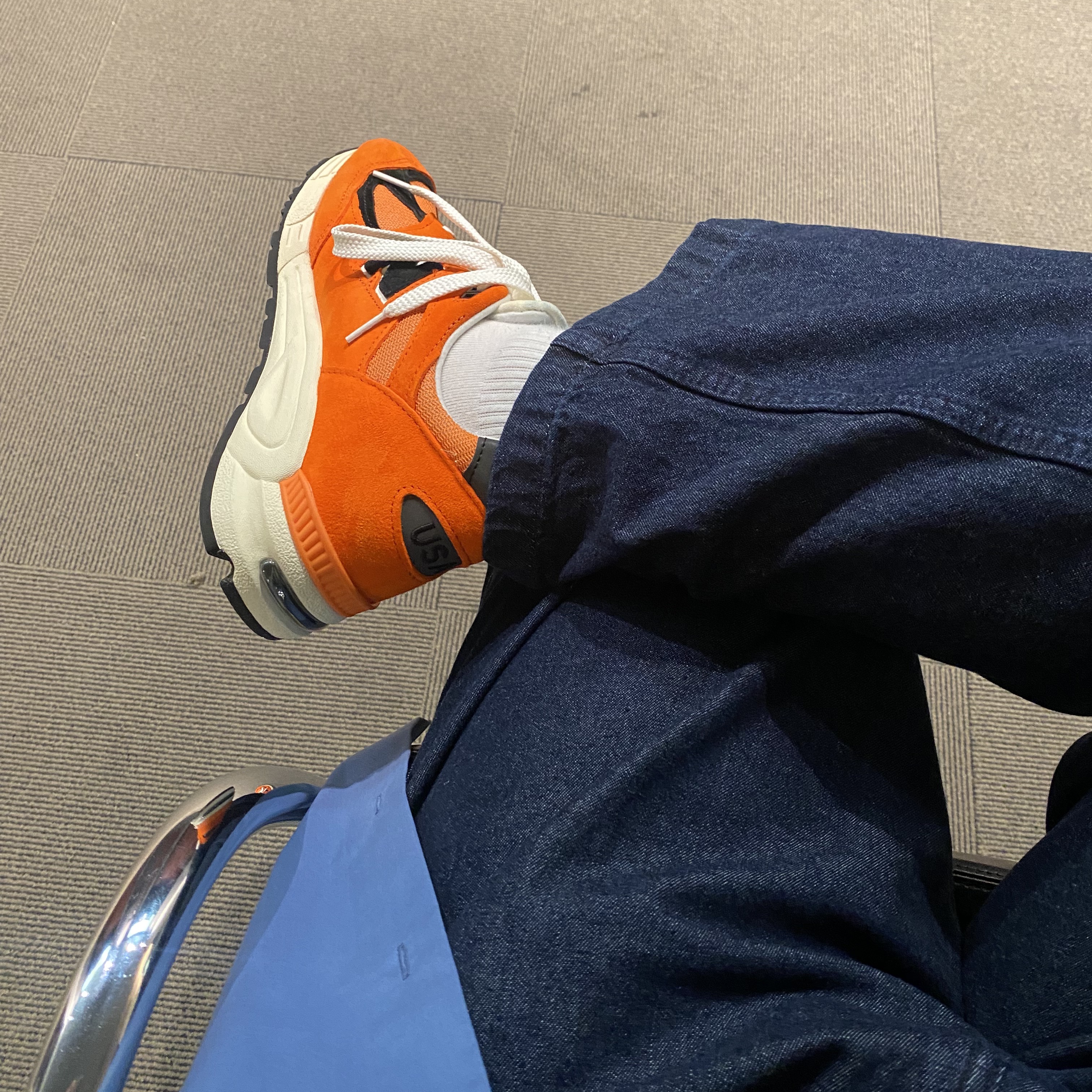 New Balance 990v2 Made in USA Marigold Black 착용 스타일