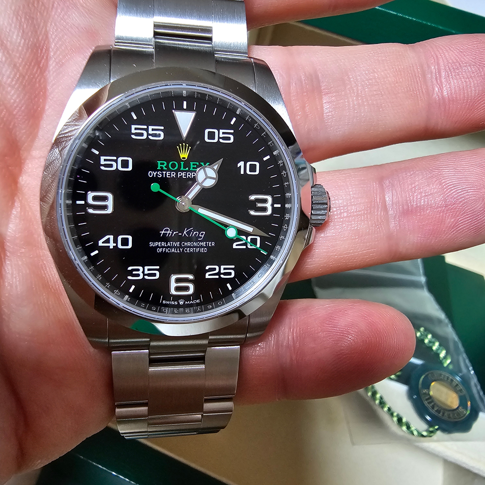 Rolex Air-King 40mm 126900 Black Oyster 착용 스타일
