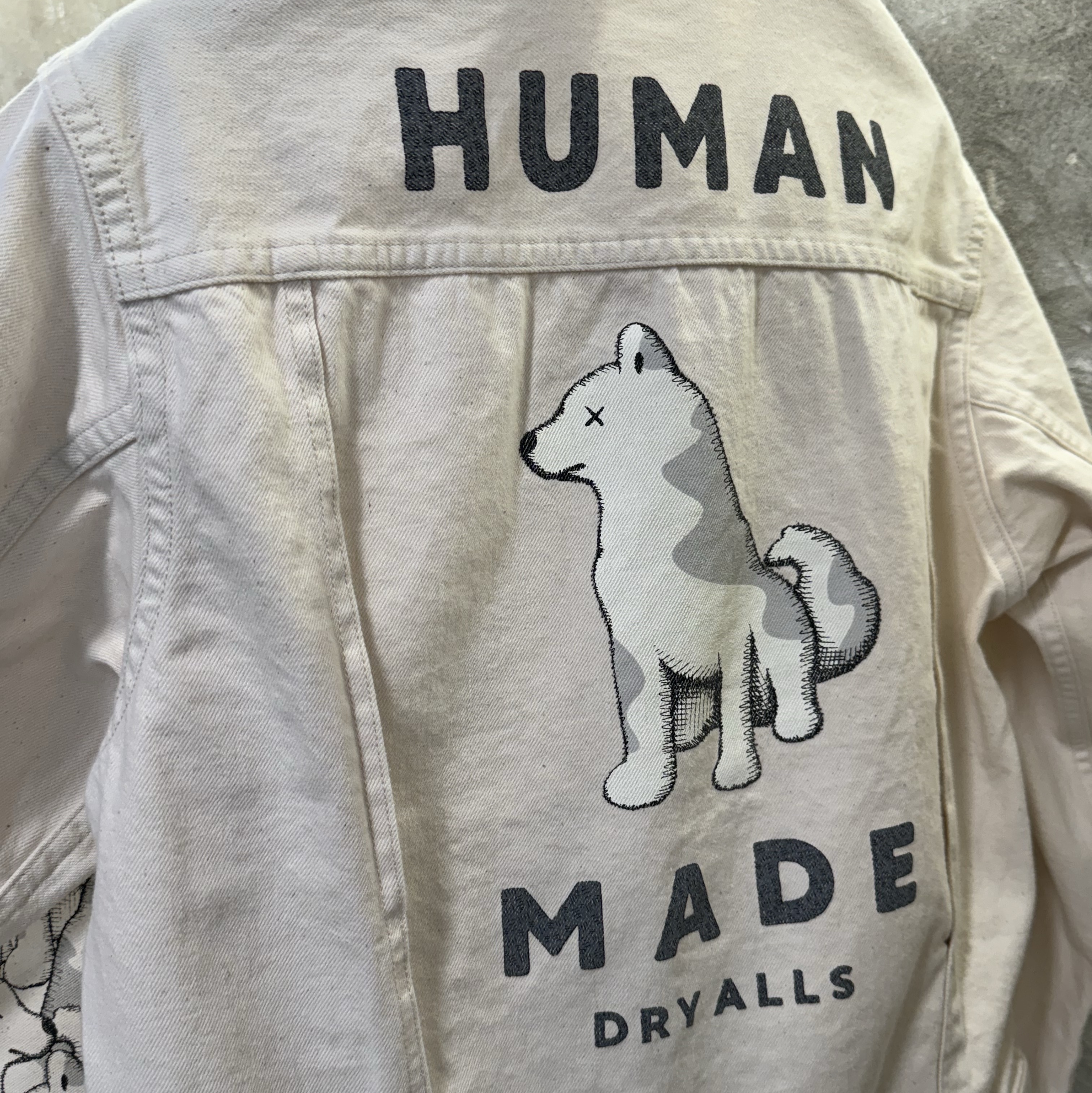 Human Made x Kaws Work Jacket White - Seoul Store Exclusive 착용 스타일