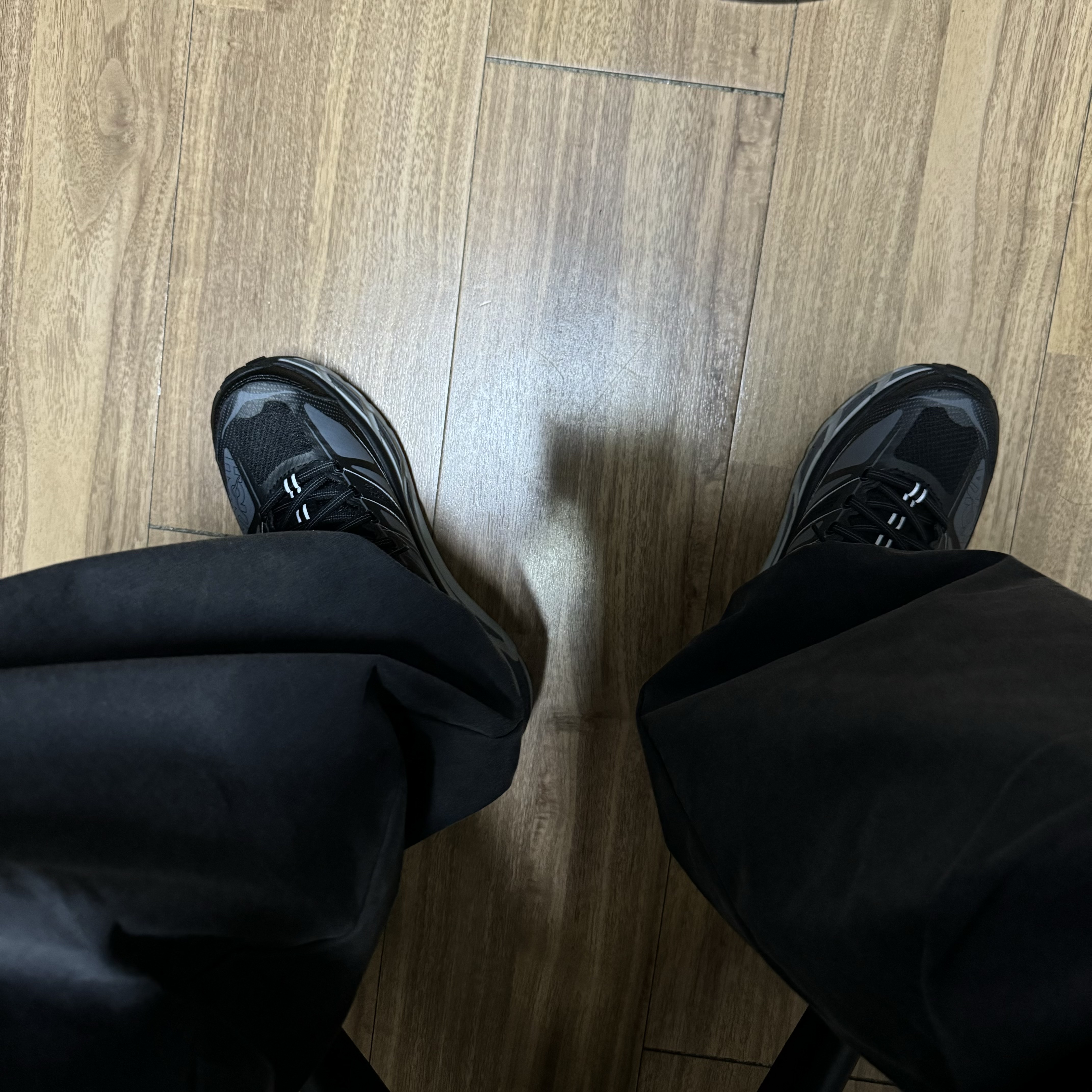 Hoka Mafate Speed 2 Black Castlerock 착용 스타일 - 1