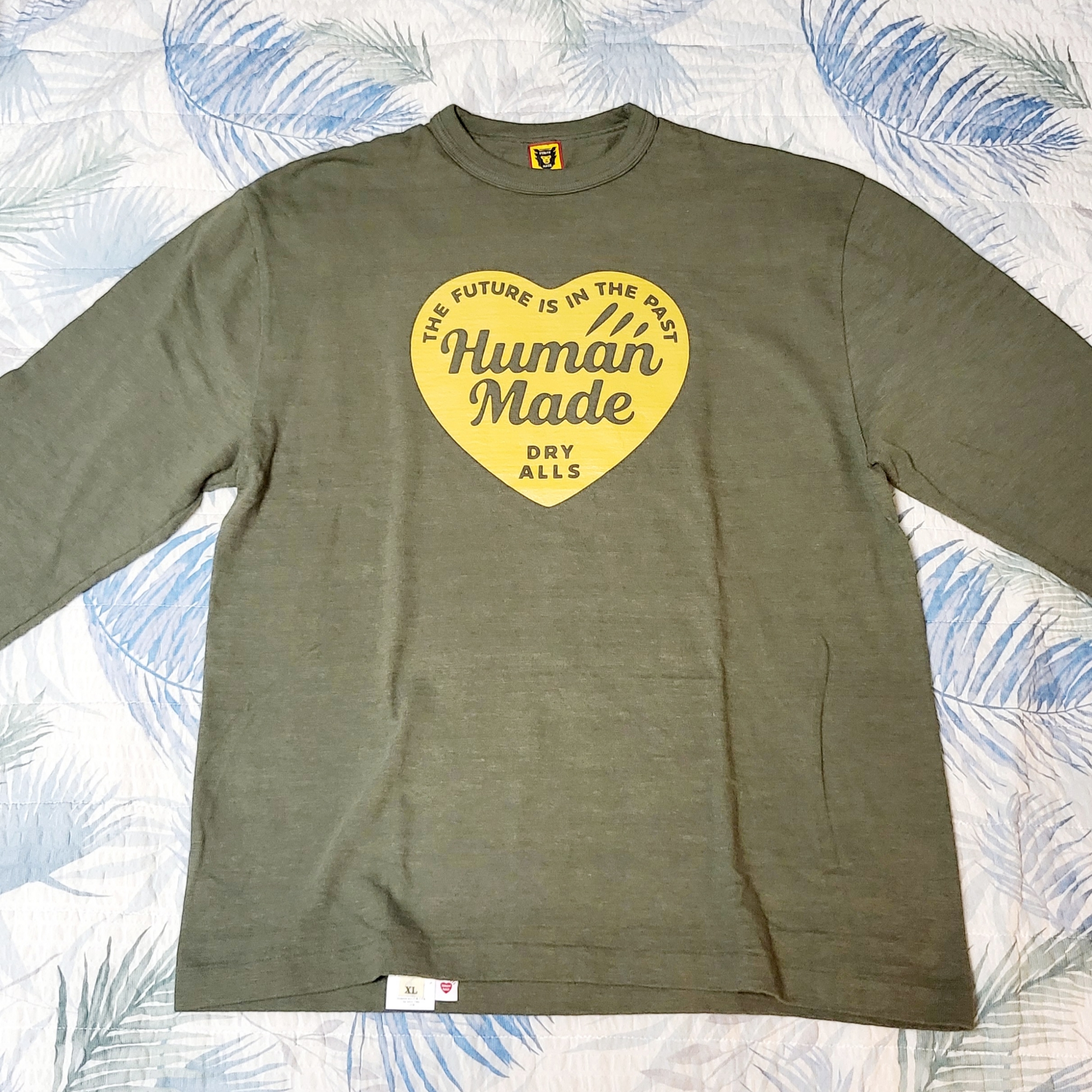 Human Made Graphic L/S T-Shirt Olive Drab, Human Made Graphic L/S T-Shirt Black 착용 스타일 - 1