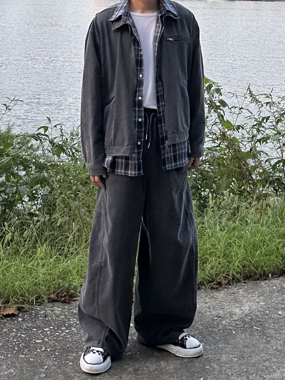 Maison Mihara Yasuhiro Peterson23 OG Sole Canvas Low-top Sneakers Black, Maison Mihara Yasuhiro Peterson OG Sole Canvas Low Sneakers Black 착용 스타일 - 2
