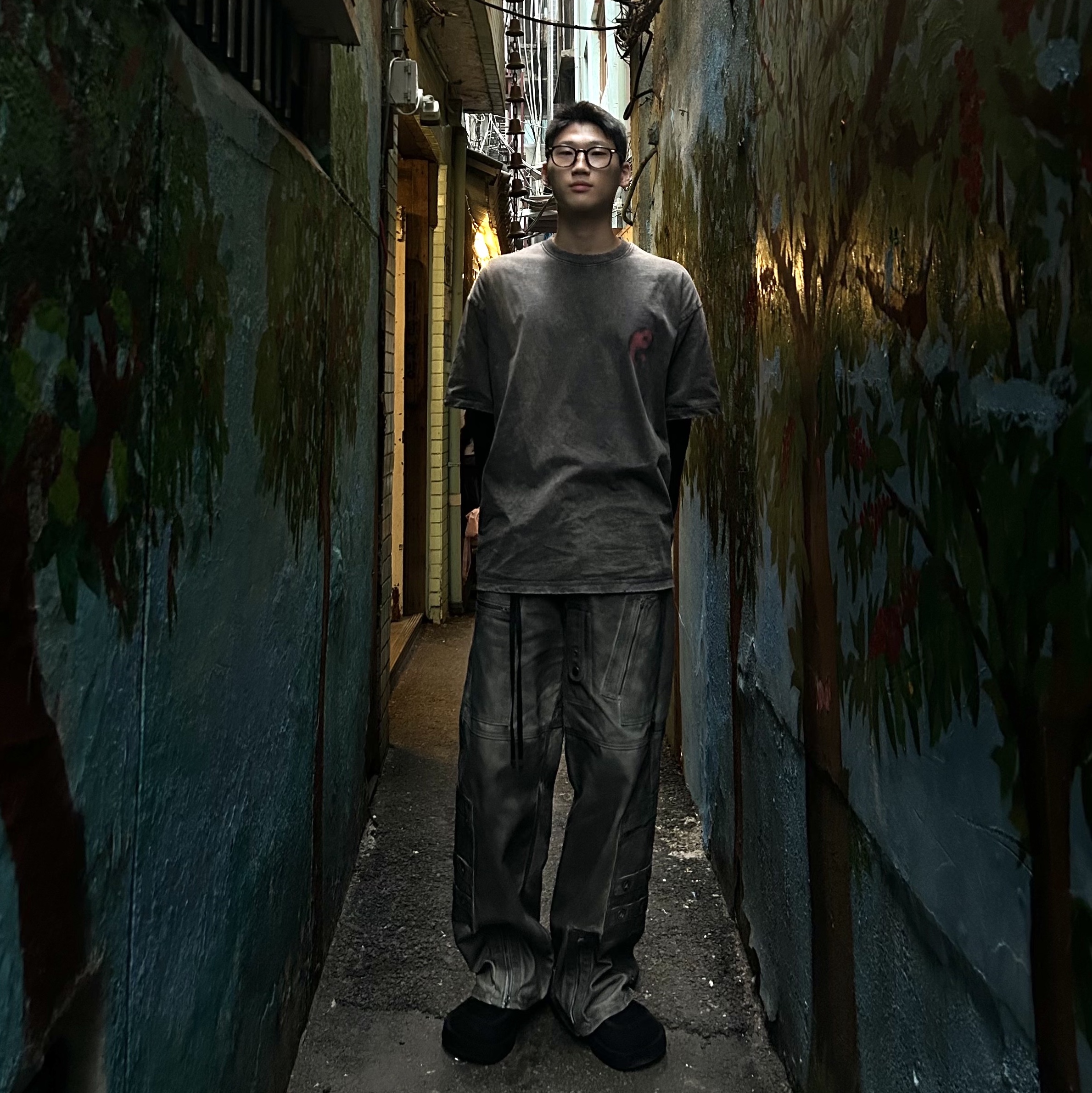 Awende Beheading Asaemon Washed T-Shirt, Project G/R Flight Denim Pants Dust Grey 착용 스타일 - 2