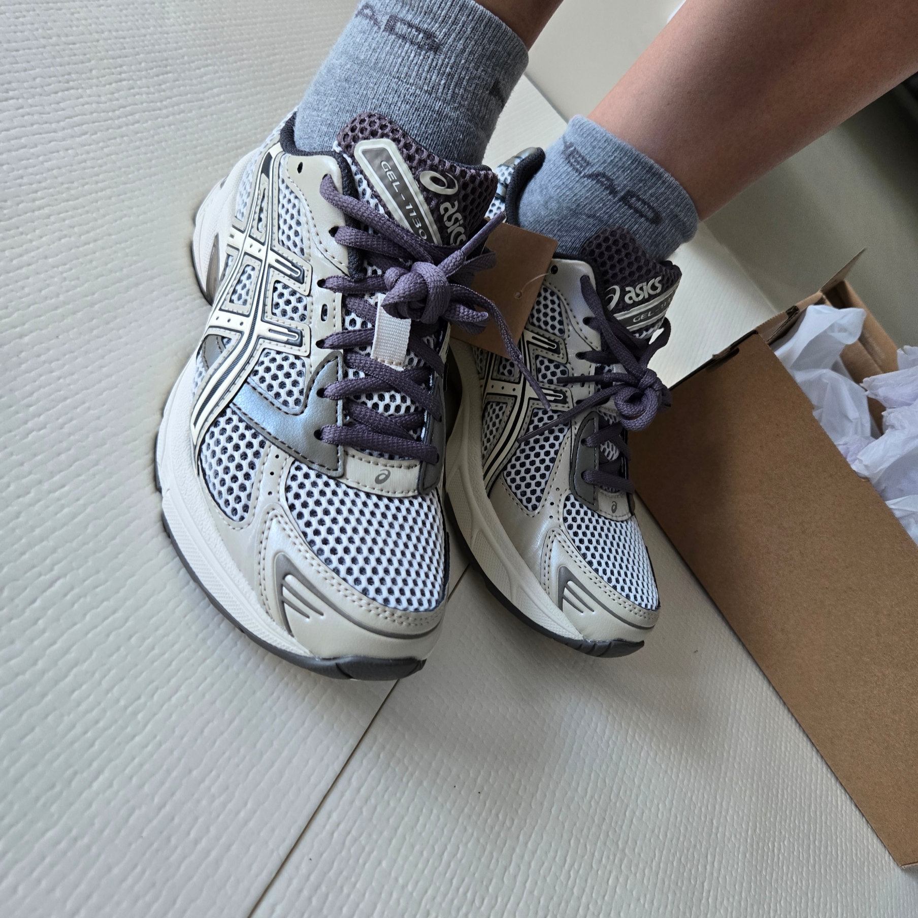 Asics Gel-1130 Birch Dark Taupe - Korea Exclusive 착용 스타일 - 2