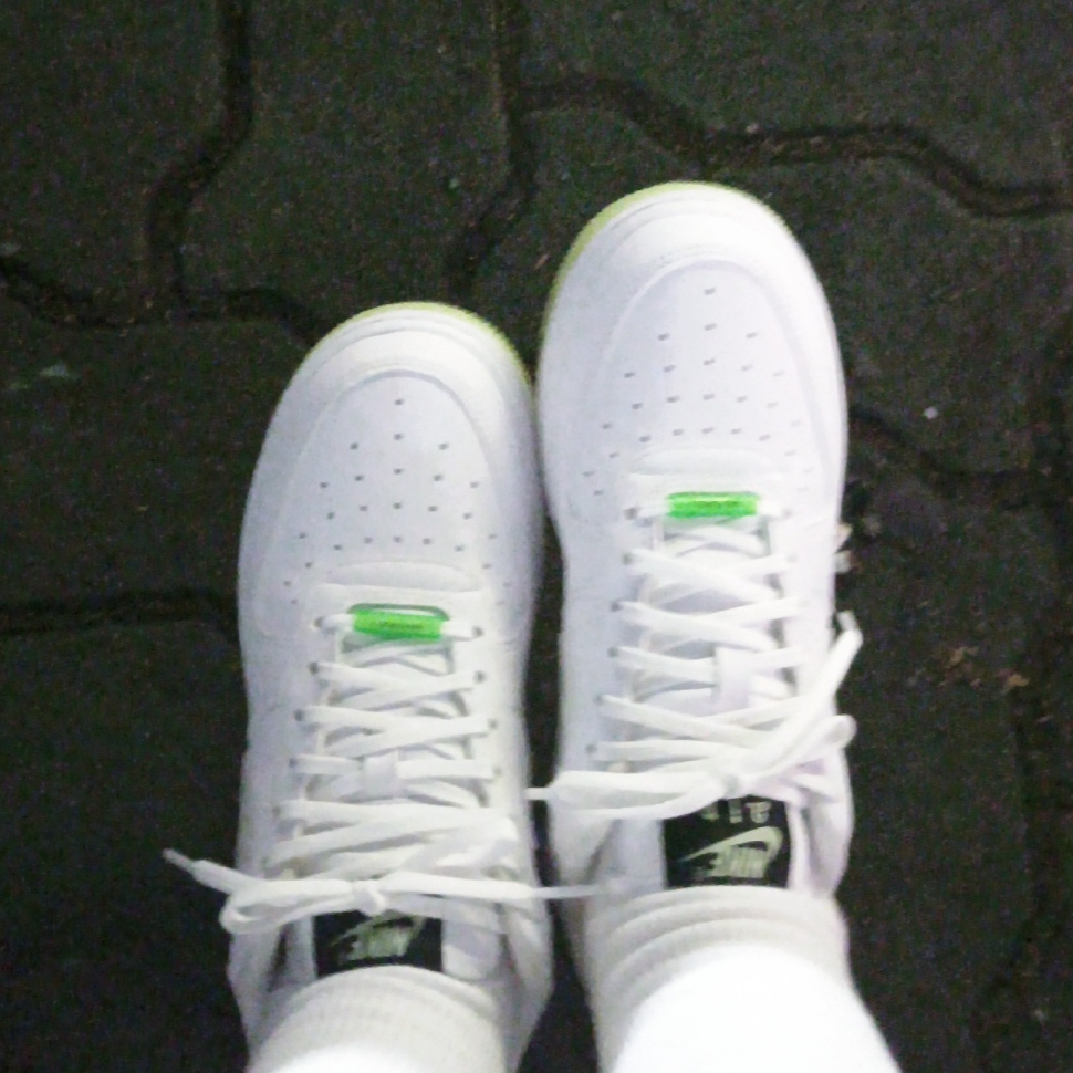 (W) Nike Air Force 1 '07 LX Have a Nike Day White Glow 착용 스타일