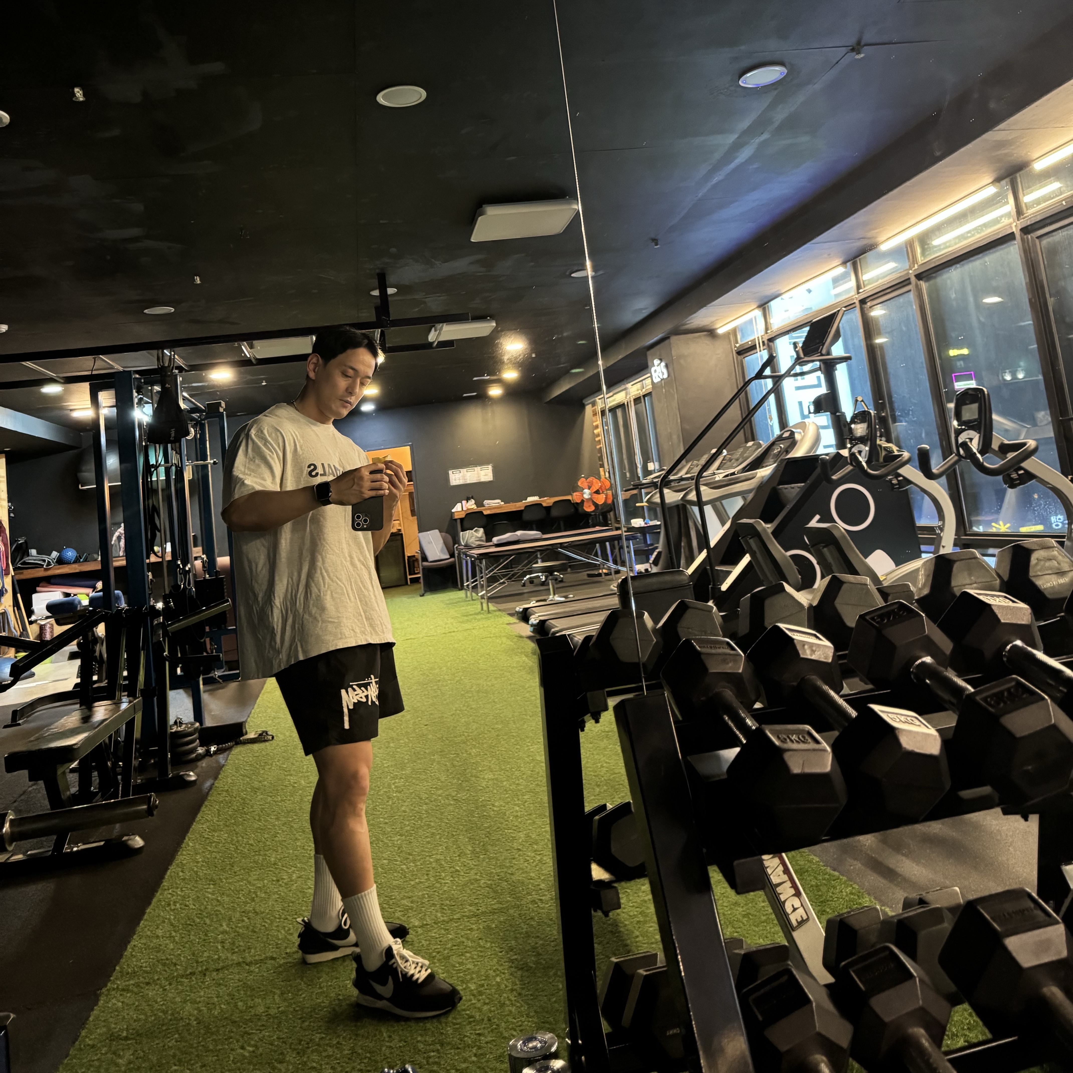 Nike x Undercover Daybreak Black, Nike x Stussy Water Shorts Off Noir 착용 스타일