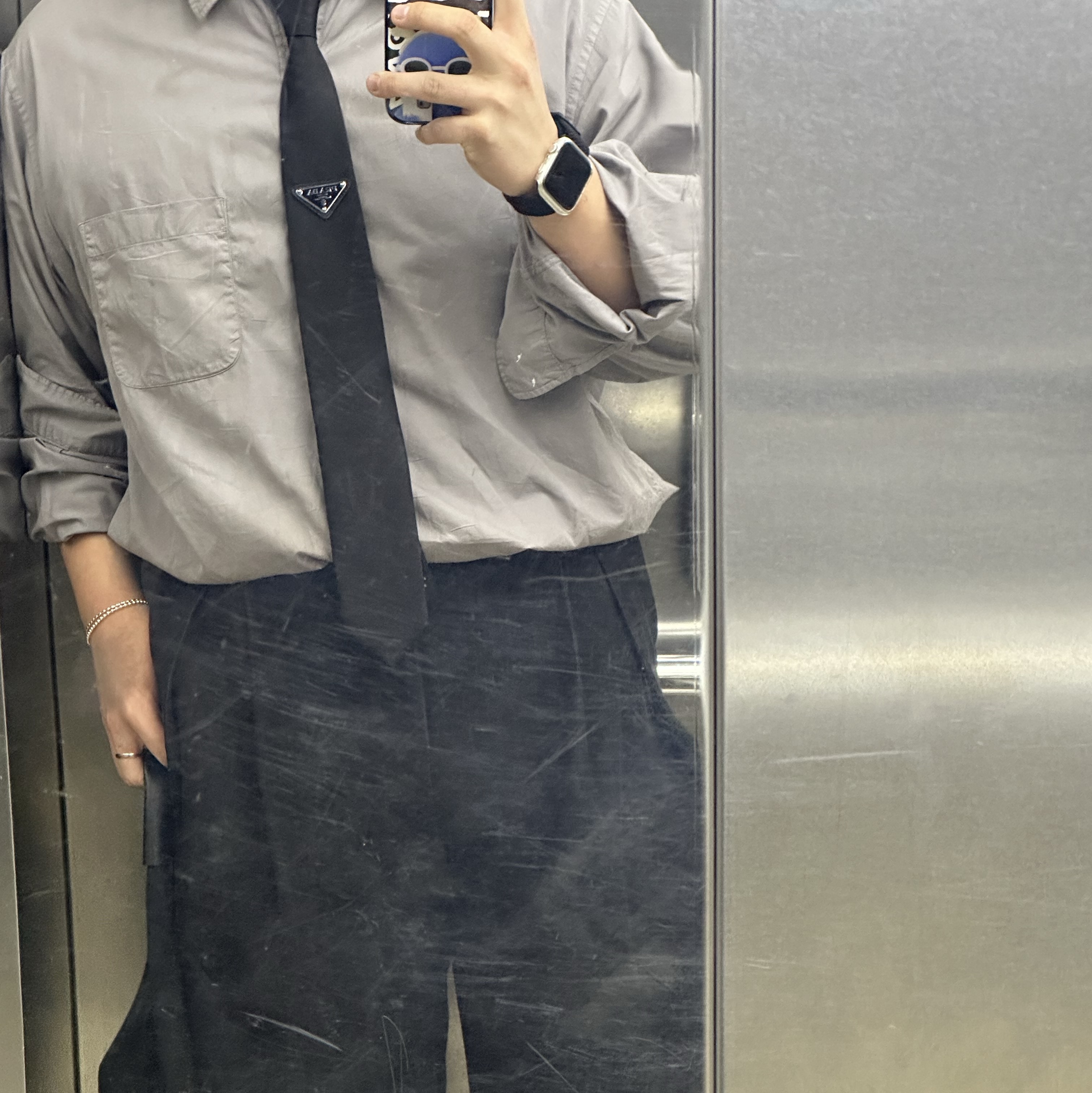 Prada Re-Nylon Gabardine Tie Black 착용 스타일