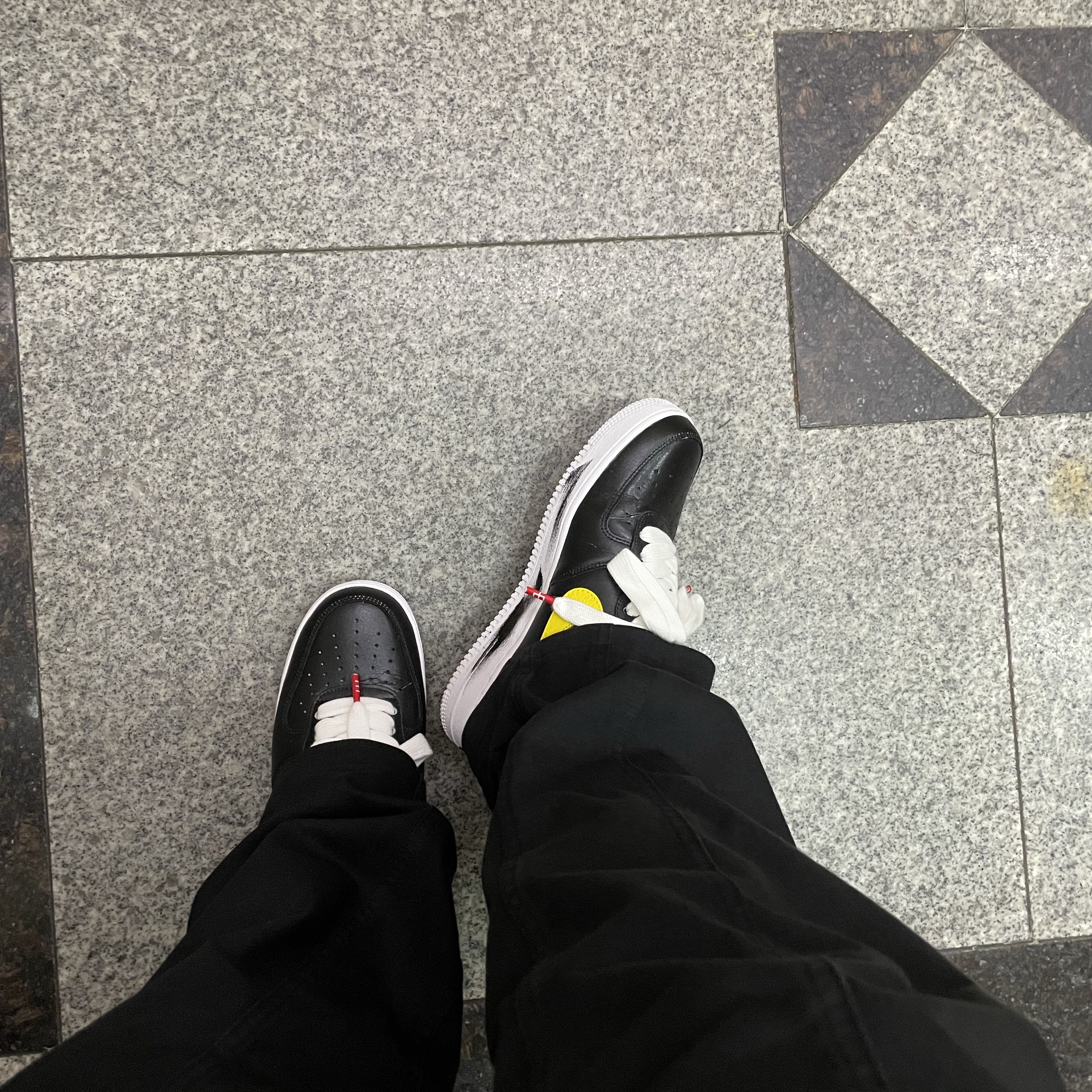 Nike x Peaceminusone Air Force 1 Low Para-Noise 3.0 Black and Multicolor 착용 스타일 - 3