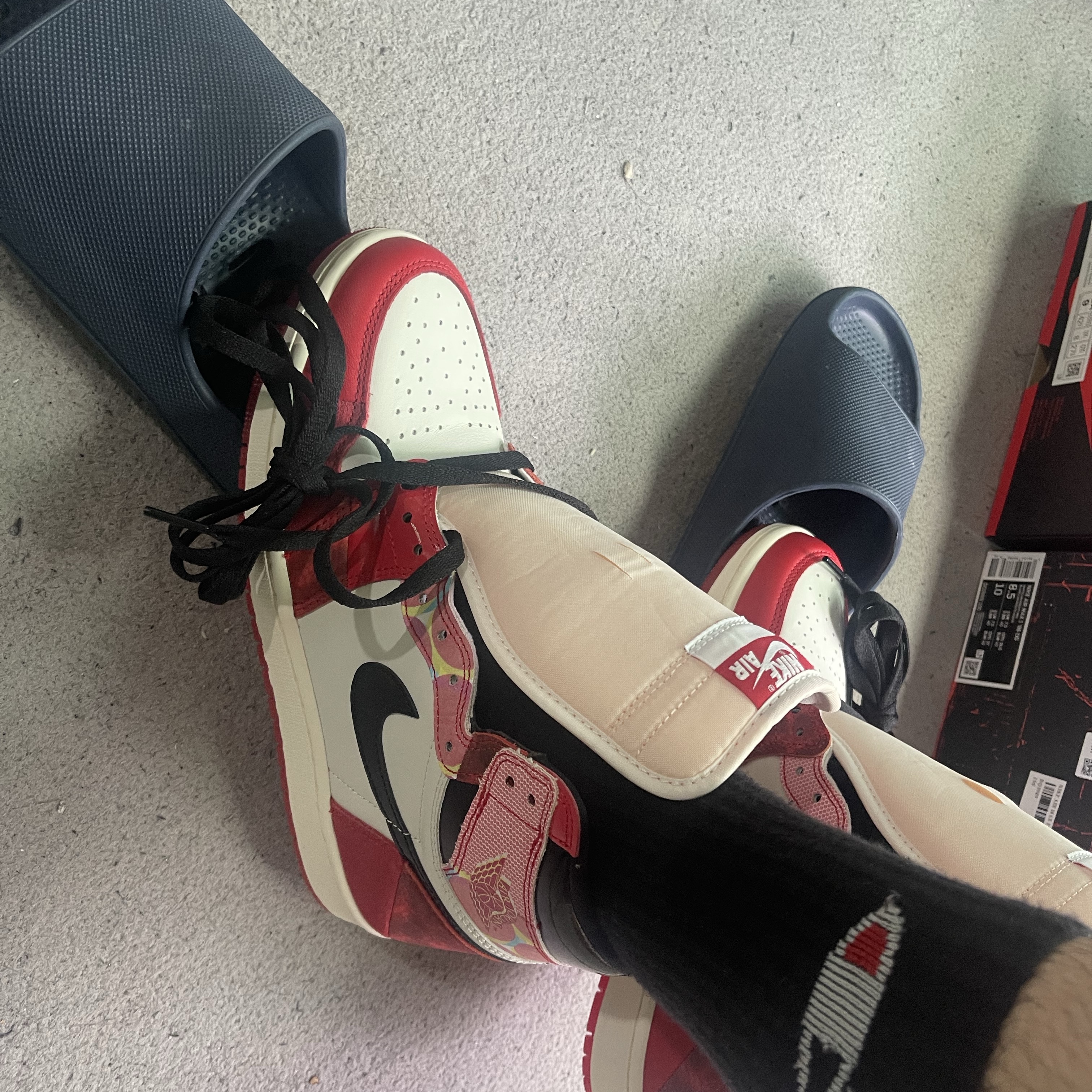 Jordan 1 Retro High Spider-Man Next Chapter, Nike Air Max 1 '86 Original Big Bubble 착용 스타일 - 1