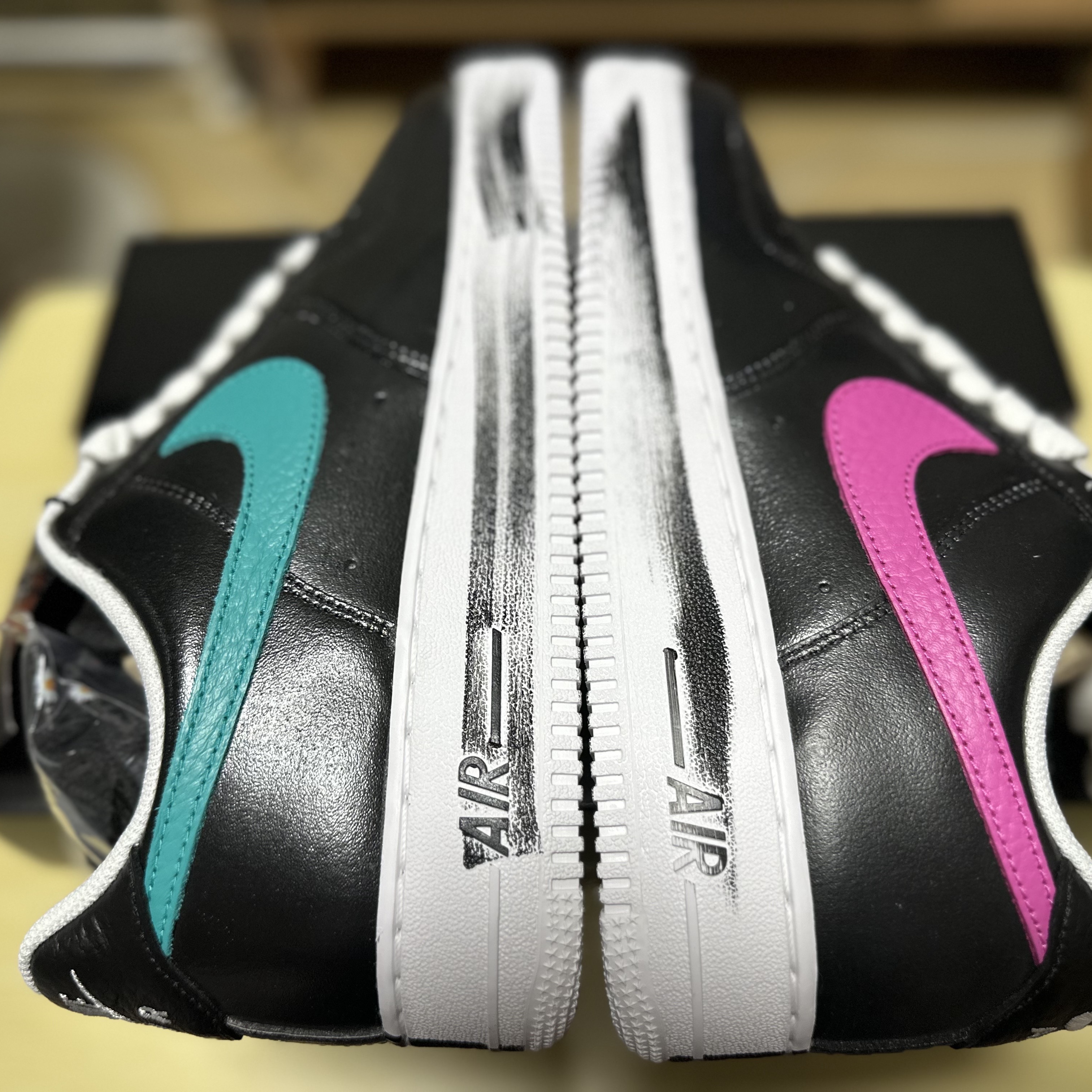 Nike x Peaceminusone Air Force 1 Low Para-Noise 3.0 Black and Multicolor 착용 스타일 - 2