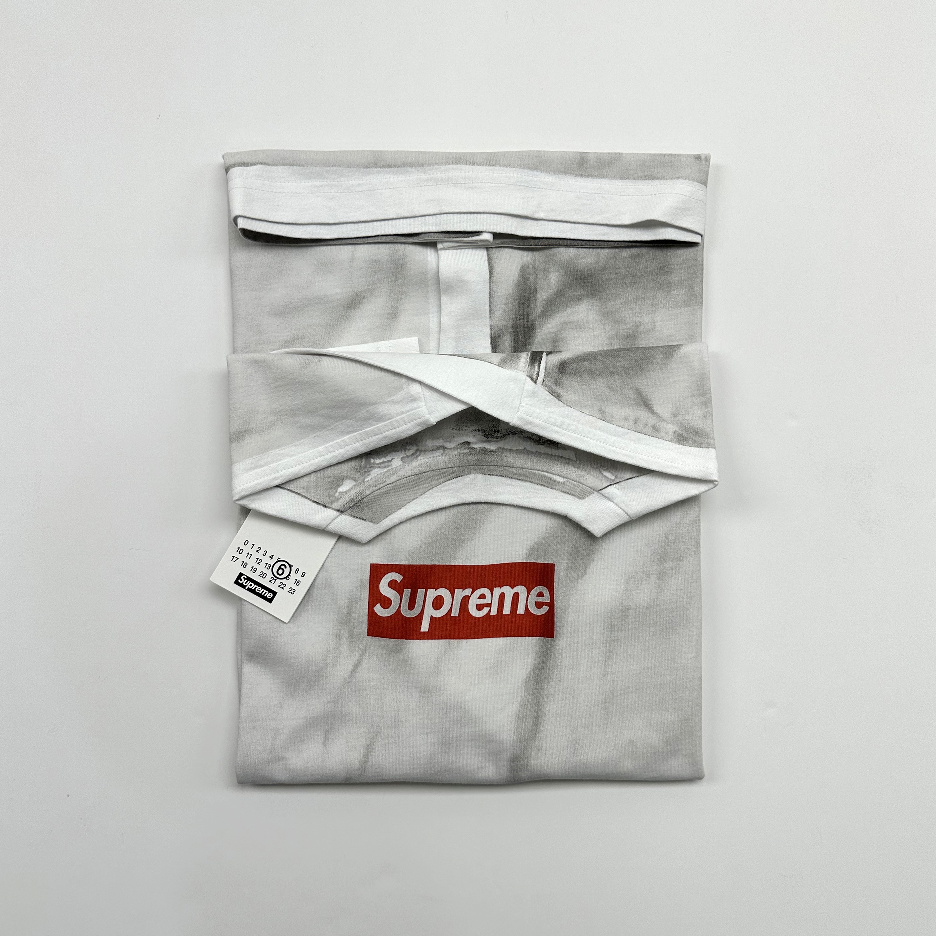 Supreme x MM6 Maison Margiela Box Logo T-Shirt White - 24SS 착용 스타일 - 2