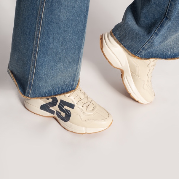 (W) Gucci Rhyton 25 Sneakers 착용 스타일 - 1