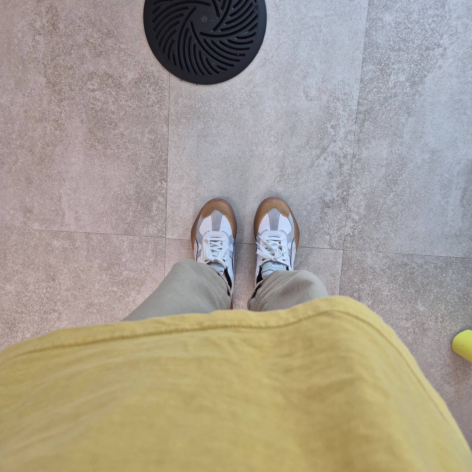 Puma Vaderon White 착용 스타일 - 2