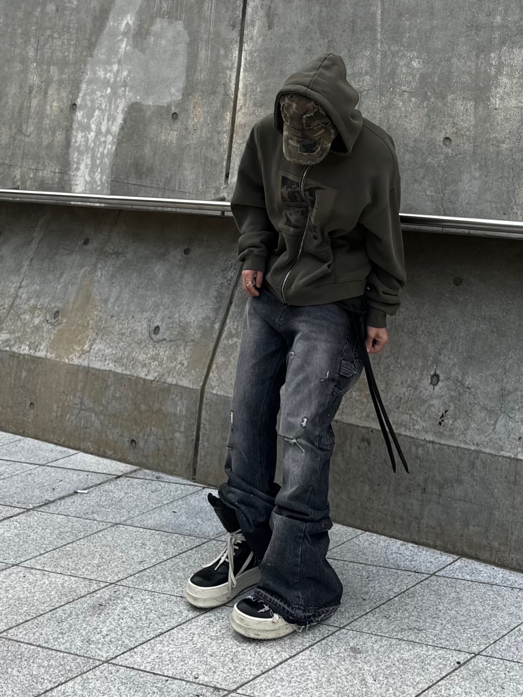 Rick Owens Mega Bumper Geobasket Black Milk 착용 스타일 - 4