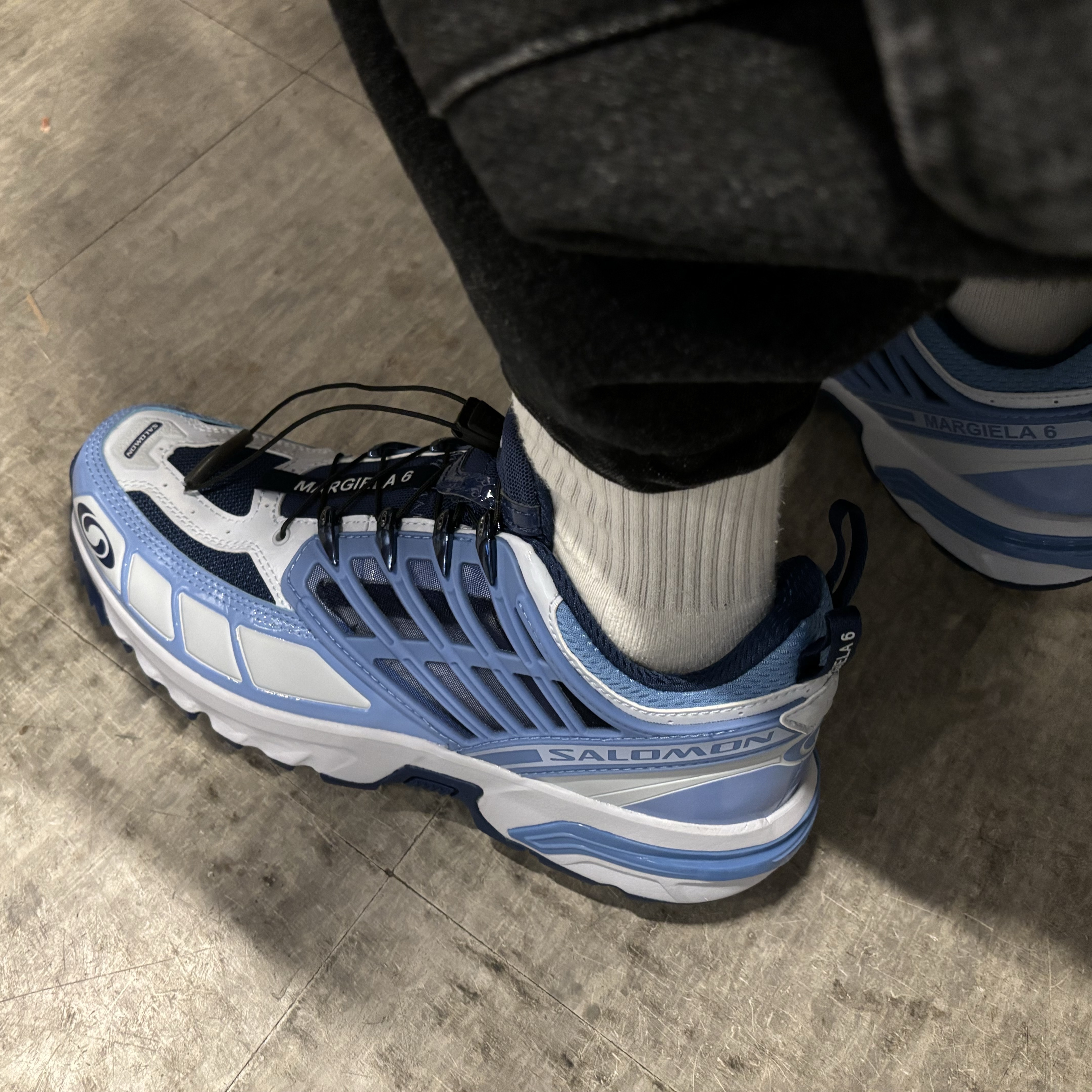 Salomon x MM6 Maison Margiela ACS Pro Light Blue 착용 스타일