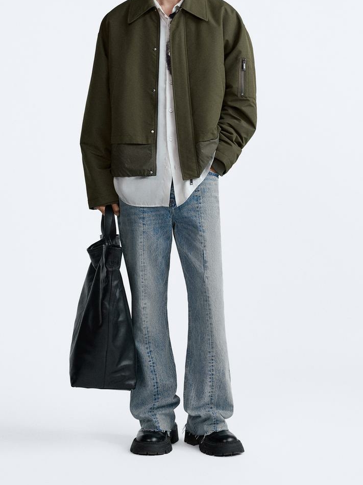 Zara Combi Hemline Technical Jumper Khaki, AMI de Coeur Oxford Button Down Shirt Natural White 착용 스타일