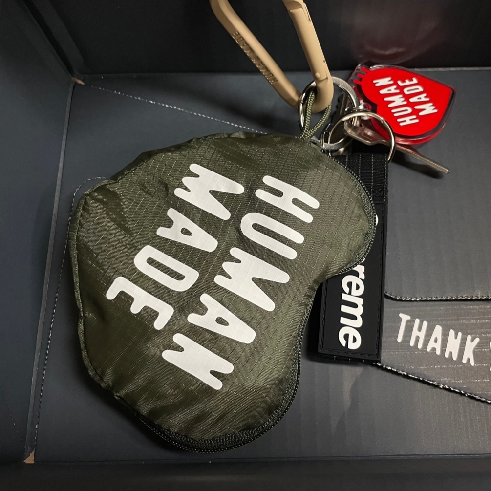 Human Made Heart Shopper Bag Olive Drab, Supreme Ripstop Keychain Black - 24SS 착용 스타일