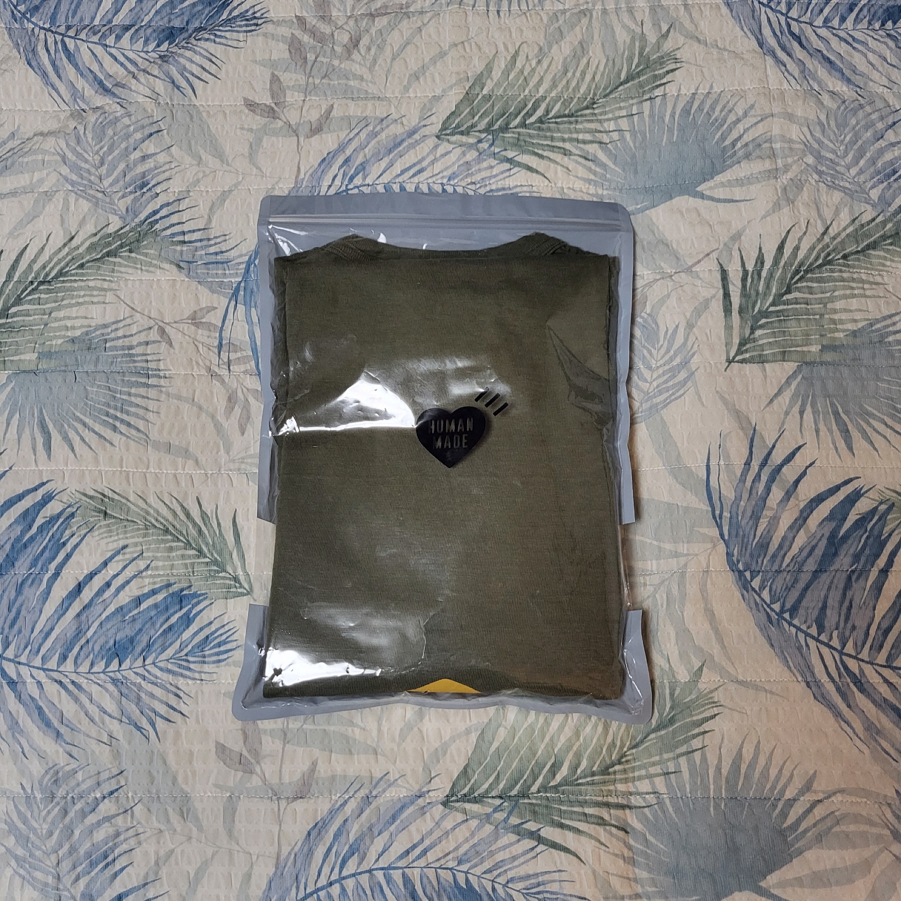 Human Made Graphic L/S T-Shirt Olive Drab, Human Made Graphic L/S T-Shirt Black 착용 스타일 - 3
