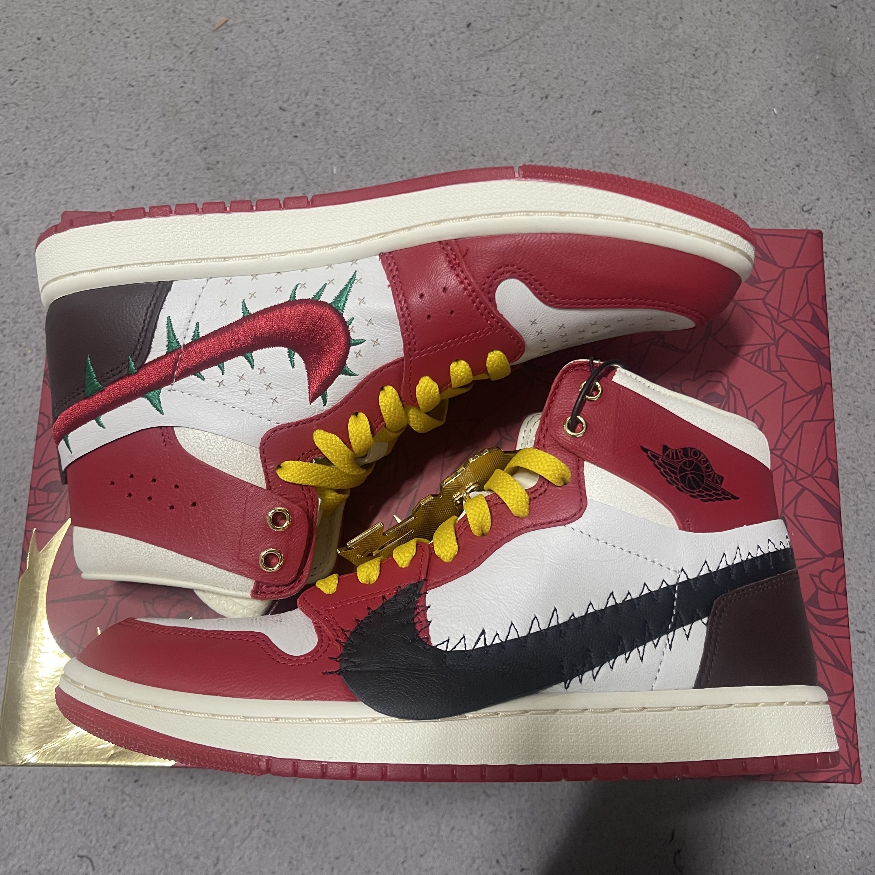(W) Jordan 1 x Teyana Taylor Zoom CMFT 2 Gym Red 착용 스타일 - 1