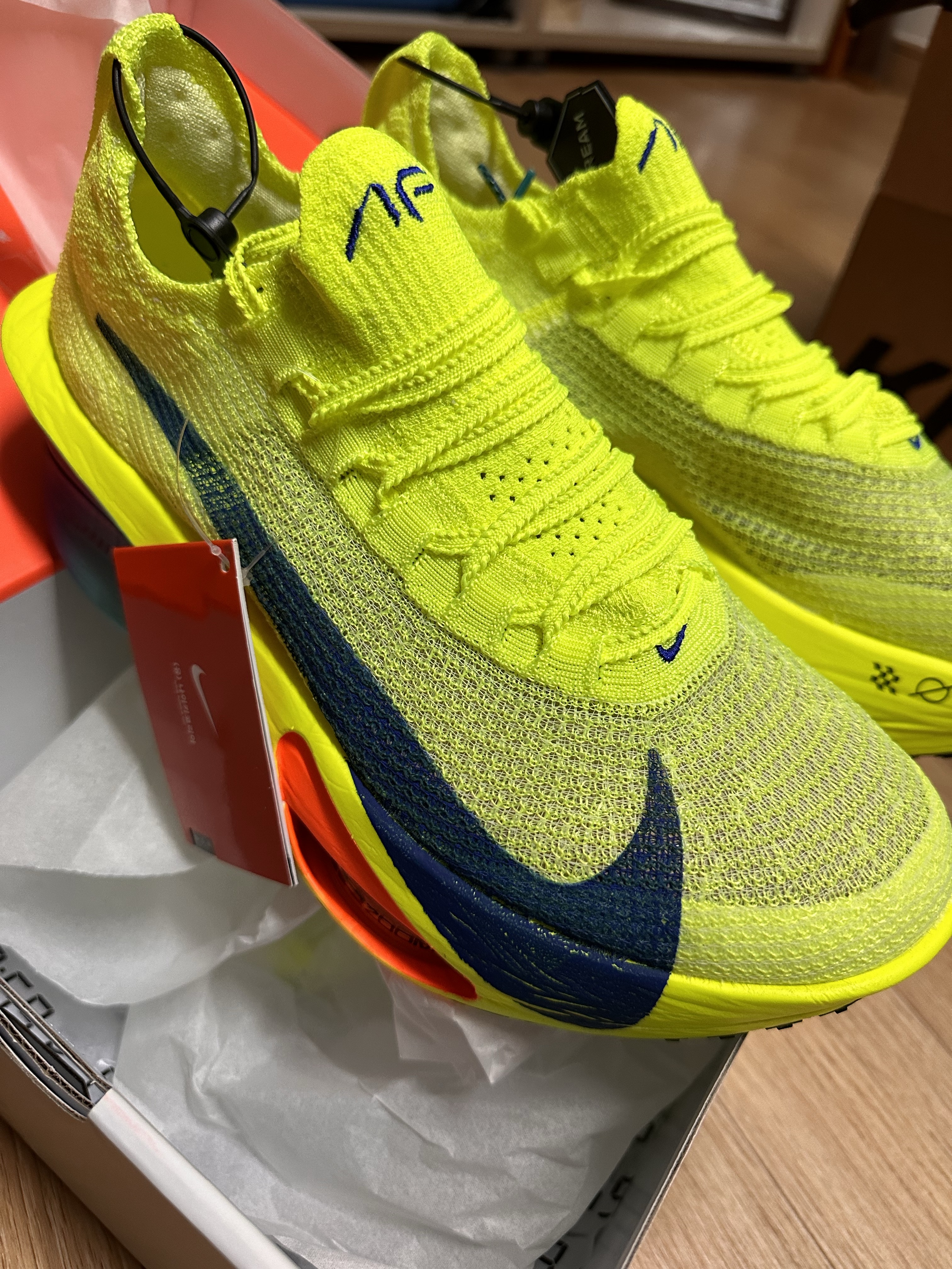Nike Air Zoom Alphafly Next% 3 Volt 착용 스타일 - 3