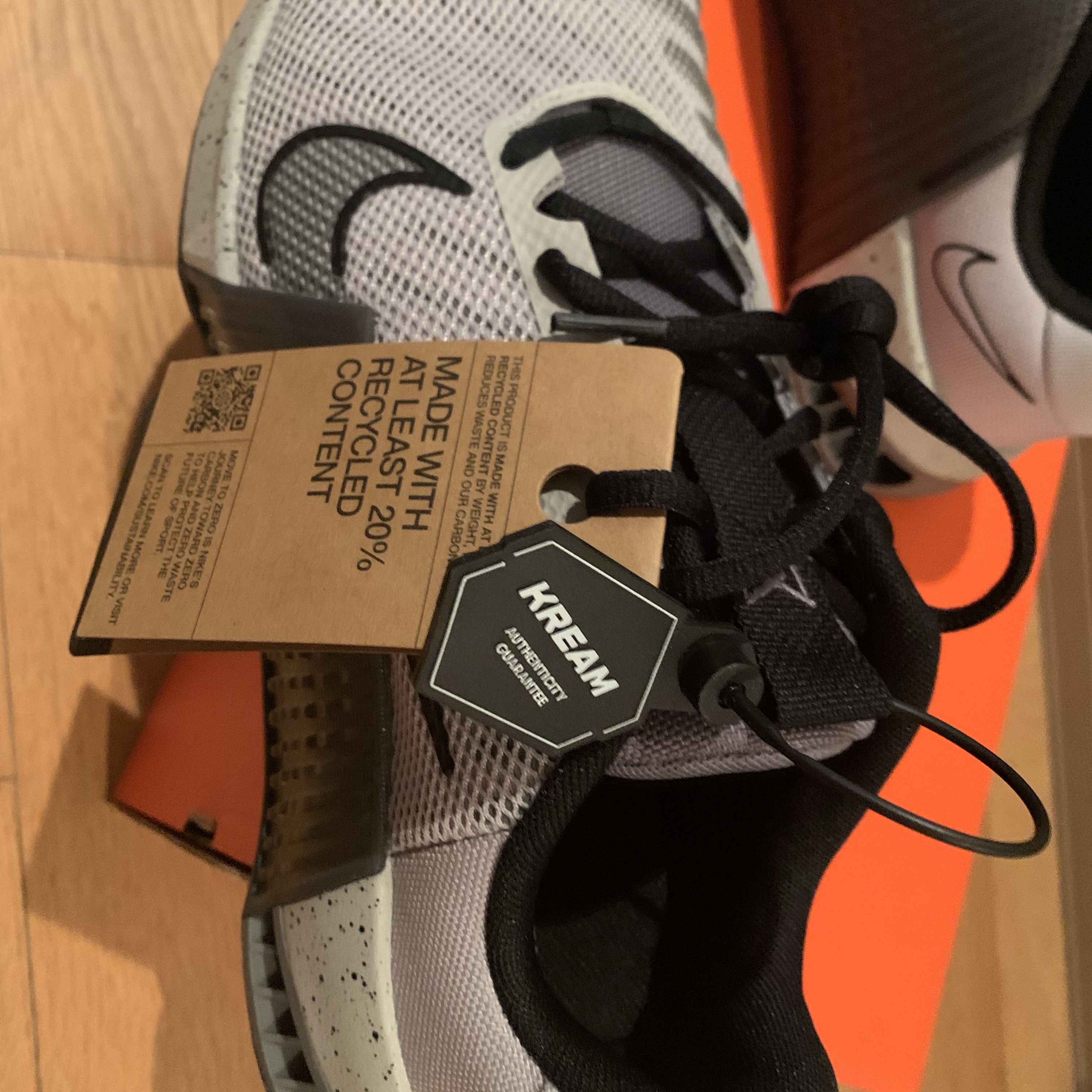 Nike Metcon 9 Light Iron Ore 착용 스타일 - 2