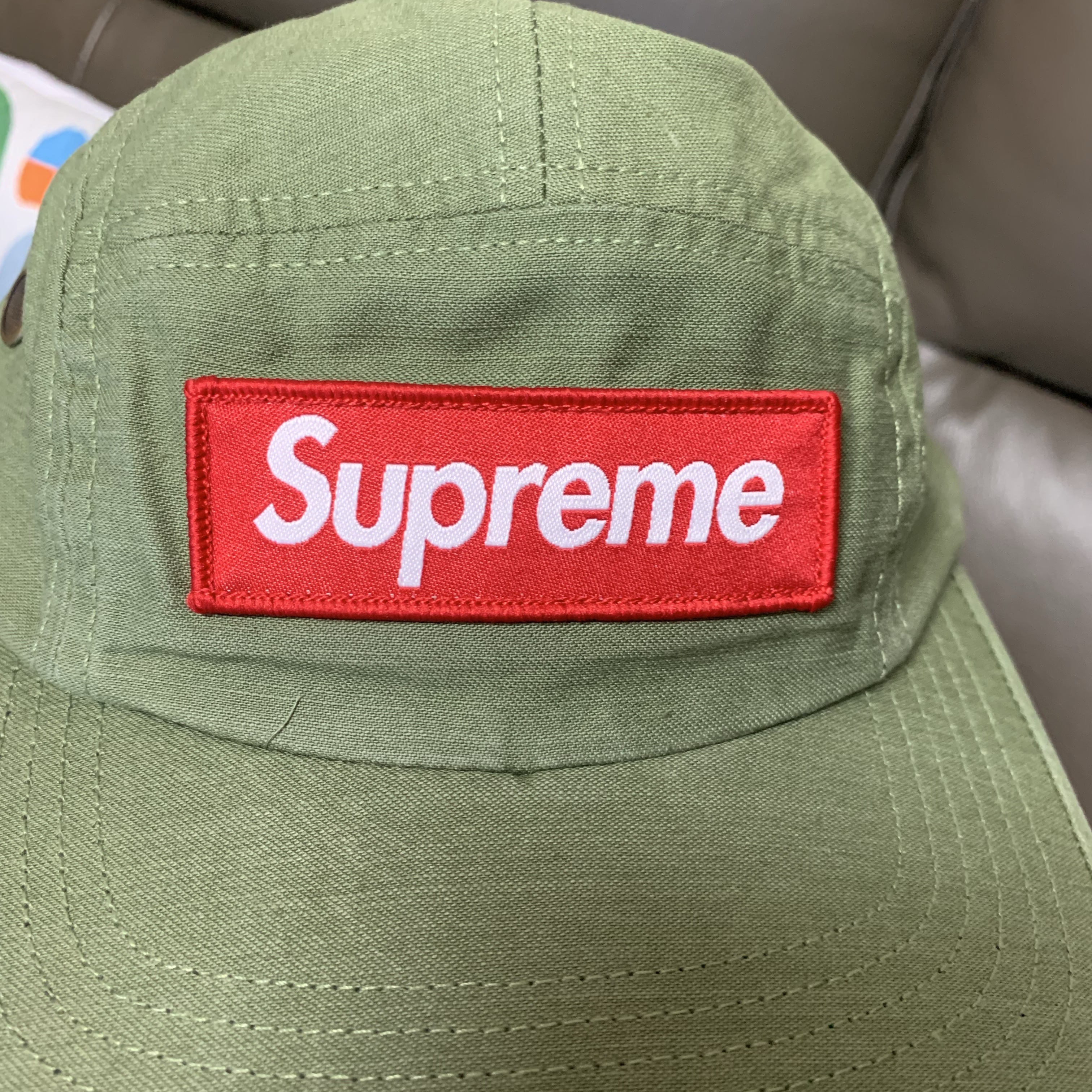 Supreme Military Camp Cap Olive - 24FW 착용 스타일 - 4