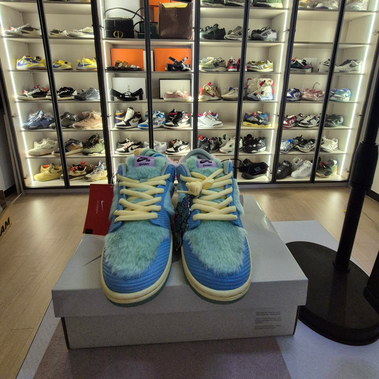 Nike x Verdy SB Dunk Low Pro Blue Gaze and Enamel Green 착용 스타일 - 1
