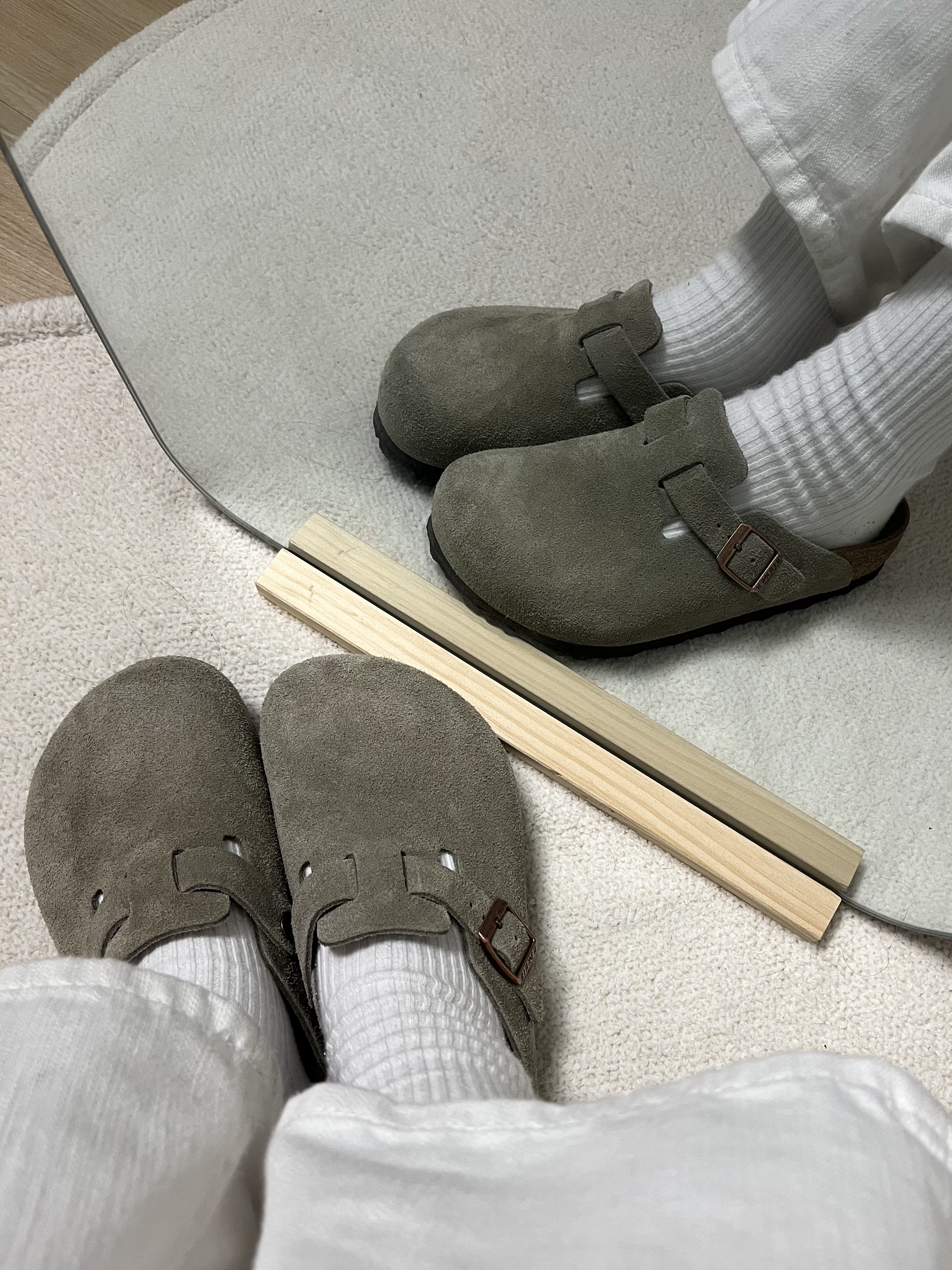 Birkenstock Boston Soft Footbed Taupe - Regular, Birkenstock Boston Soft Footbed Taupe - Narrow 착용 스타일 - 1