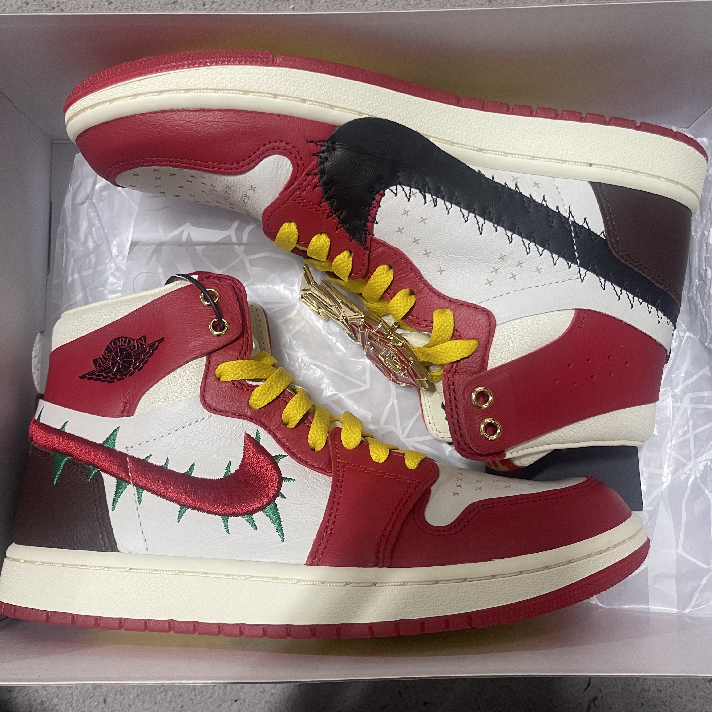 (W) Jordan 1 x Teyana Taylor Zoom CMFT 2 Gym Red 착용 스타일 - 2