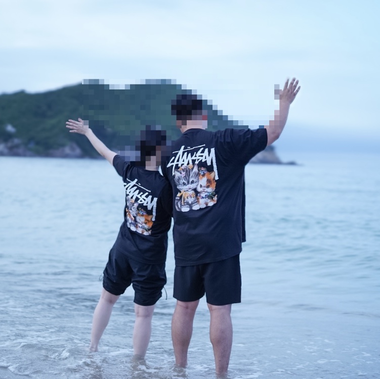 Stussy Kittens T-Shirt Black 착용 스타일 - 1