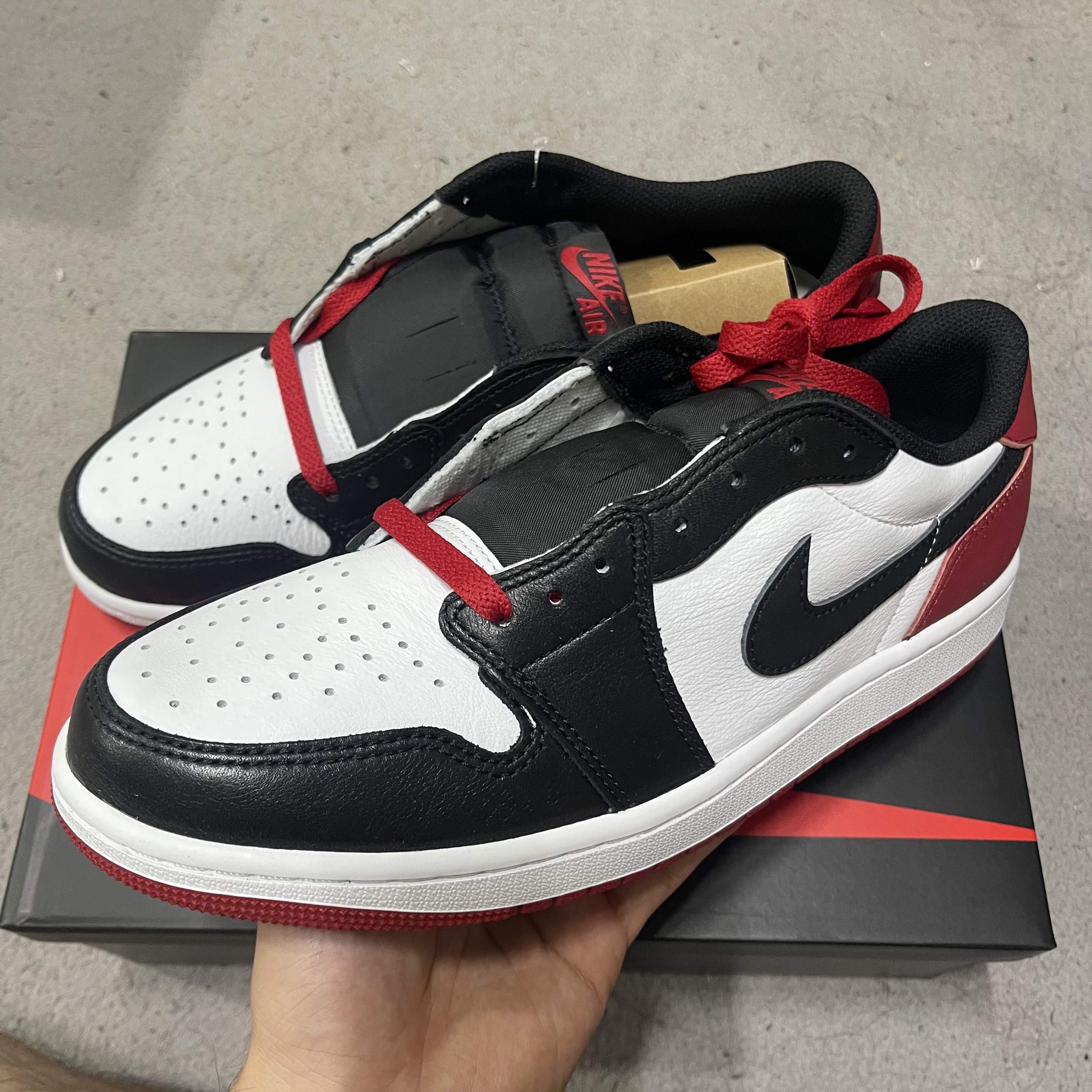 Jordan 1 Low Bred Toe 착용 스타일 - 4