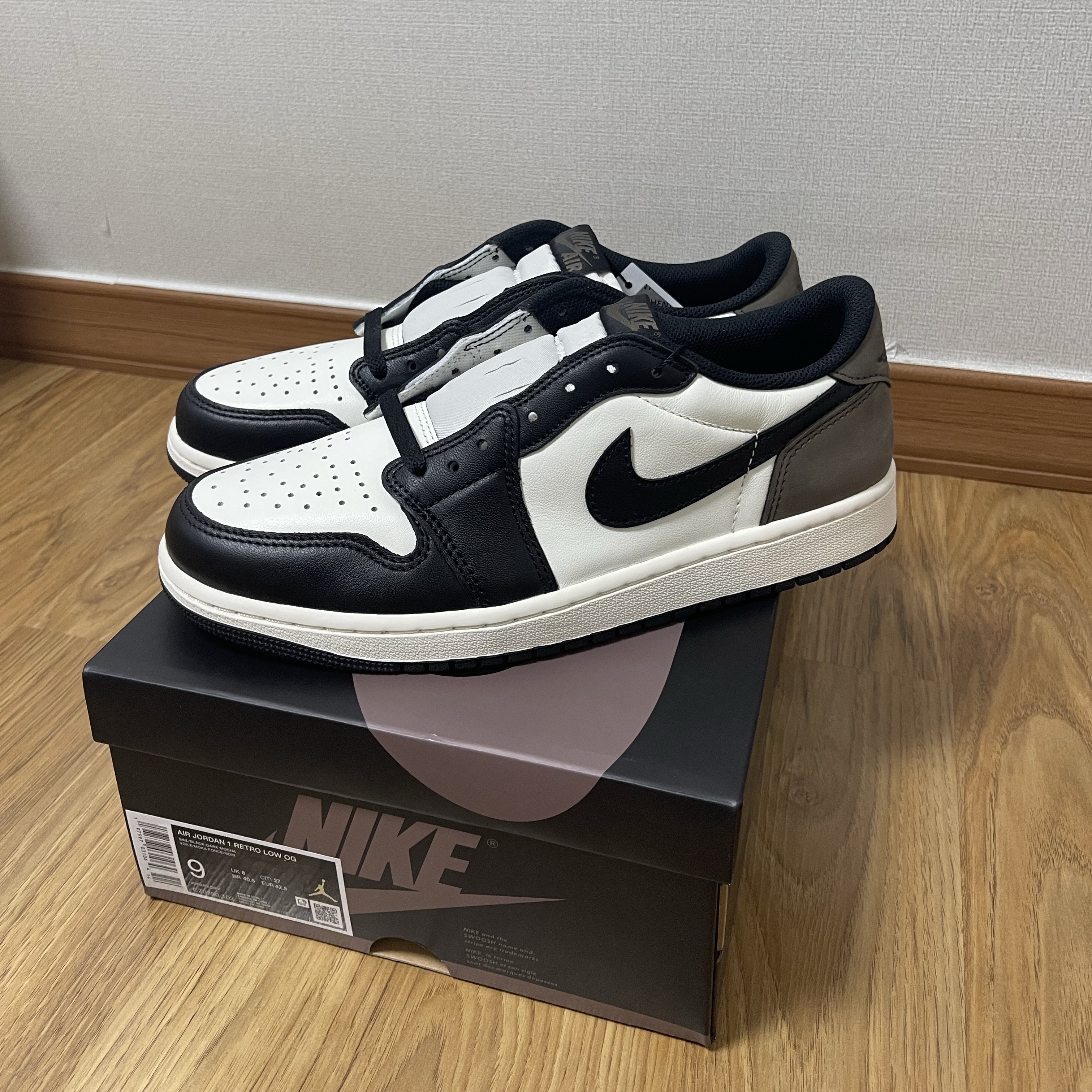 Jordan 1 Retro Low OG Mocha 착용 스타일 - 2