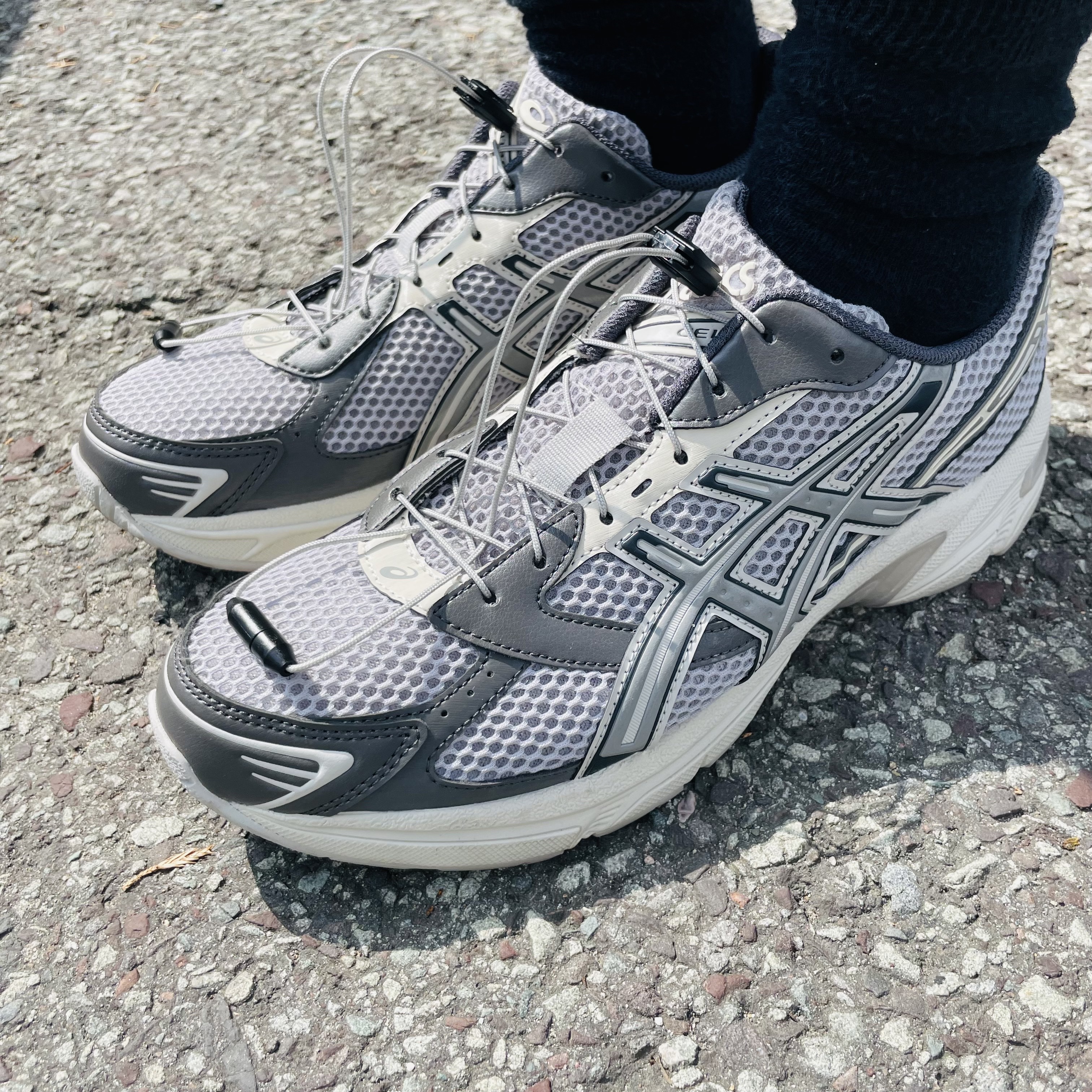 Asics Gel-1130 Oyster Grey Clay Grey 착용 스타일