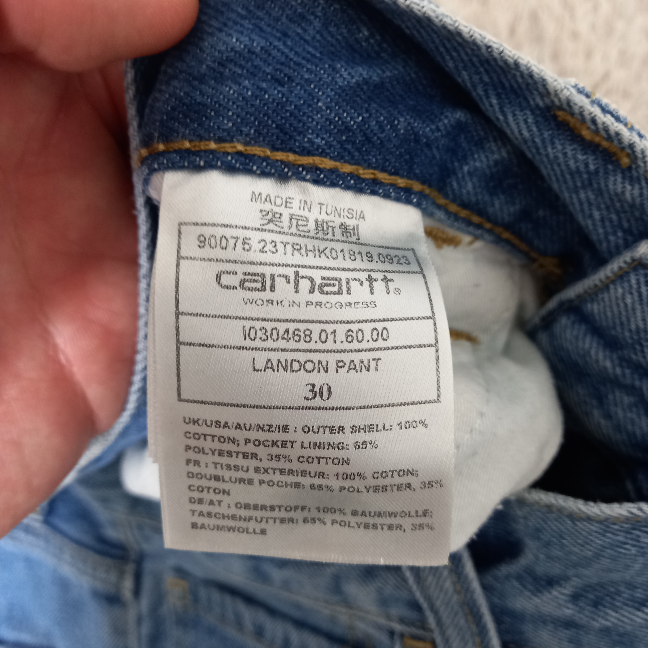 Carhartt WIP Landon Pant Blue Heavy Stone Wash 착용 스타일 - 5