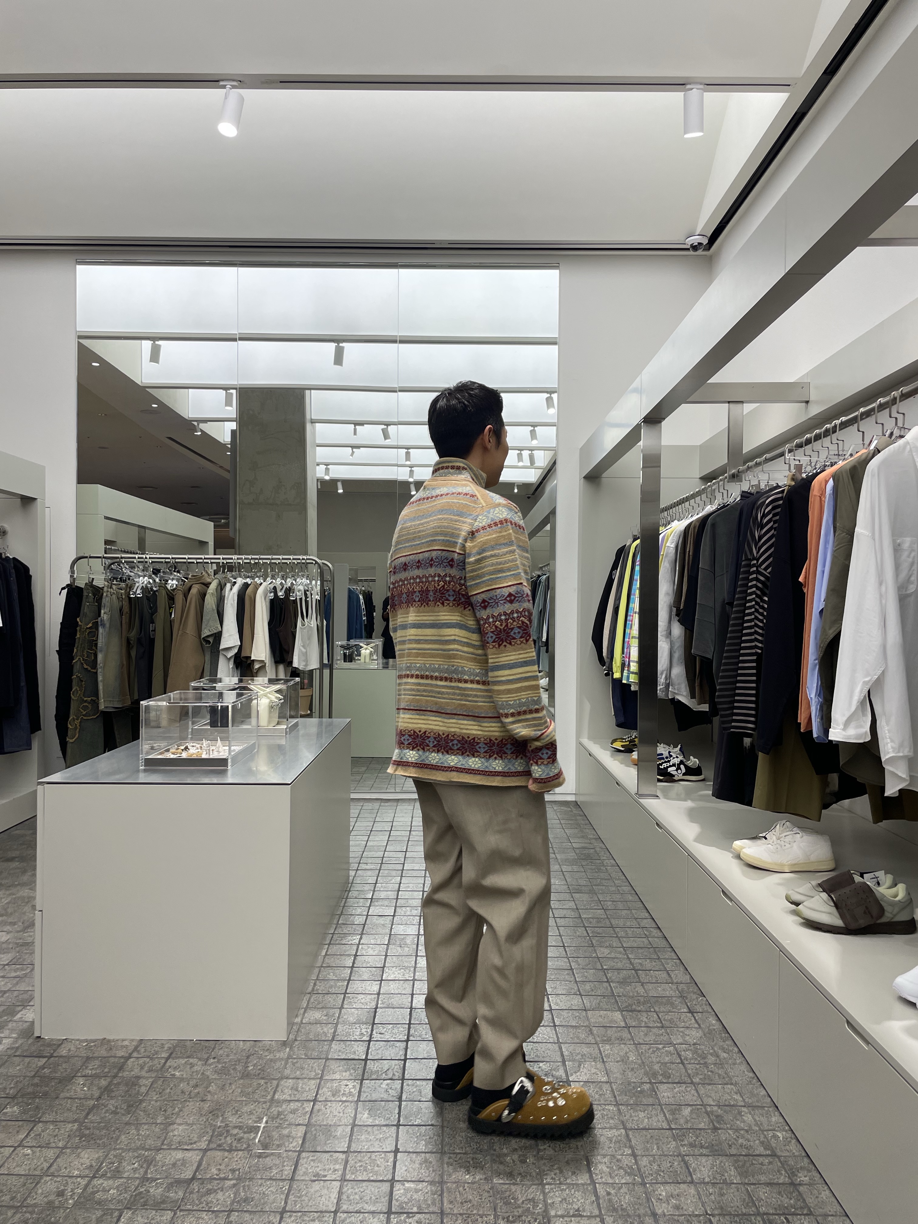 Kolor Beacon 24WBM-P10140 Pants Beige - 24FW, Toga Virilis AJ1066 Suede Khaki - 24FW 착용 스타일 - 2