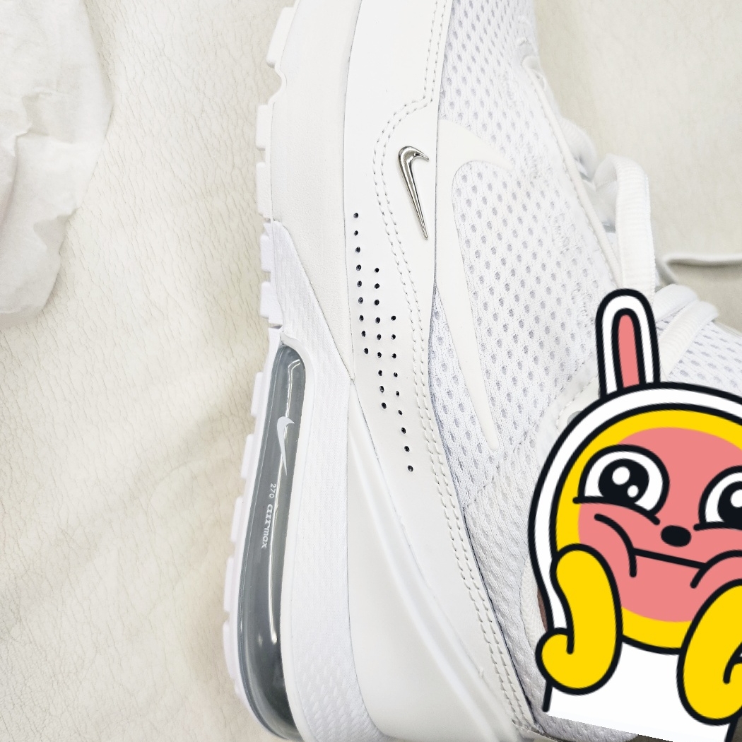 Nike Air Max Pulse White Summit White 착용 스타일