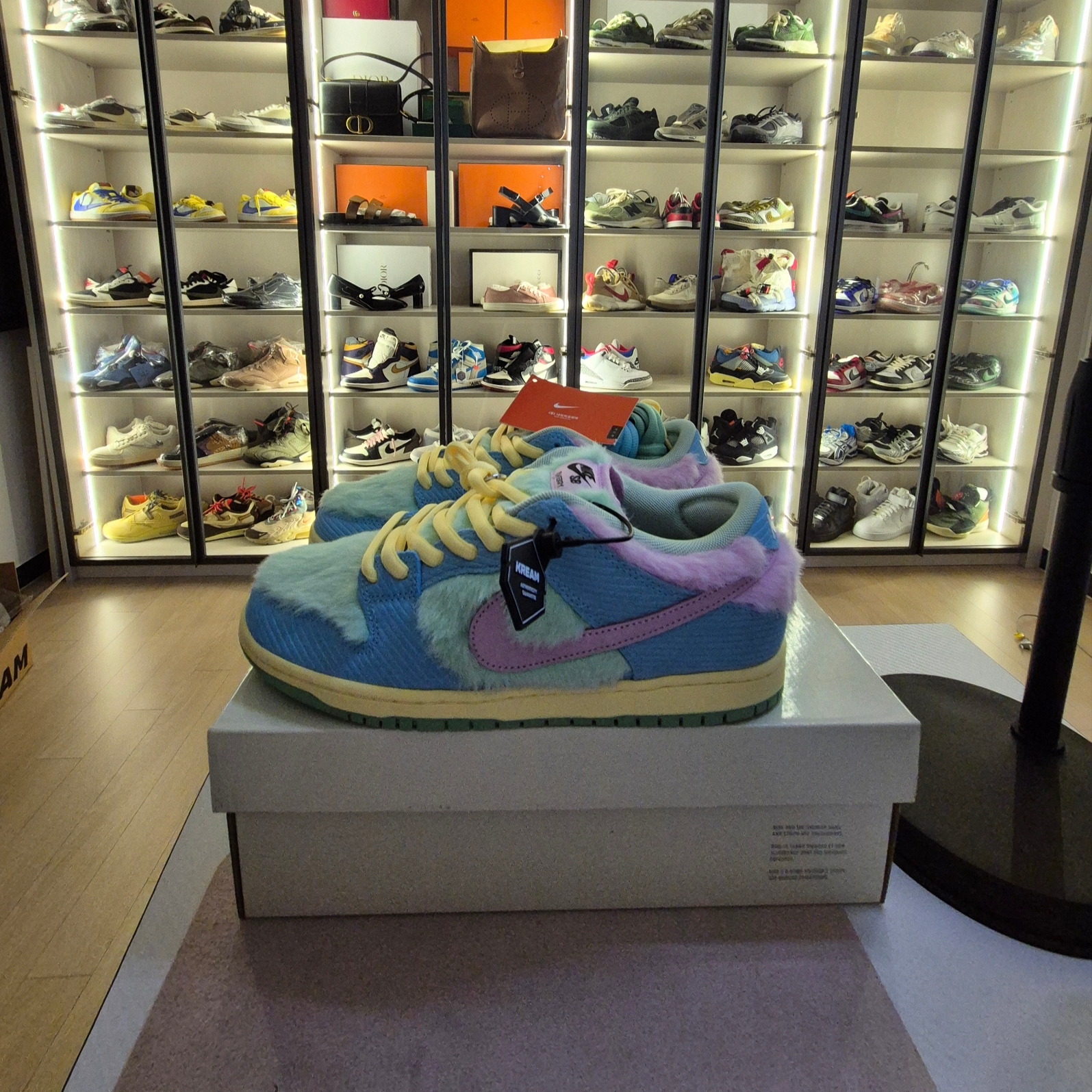 Nike x Verdy SB Dunk Low Pro Blue Gaze and Enamel Green 착용 스타일 - 4