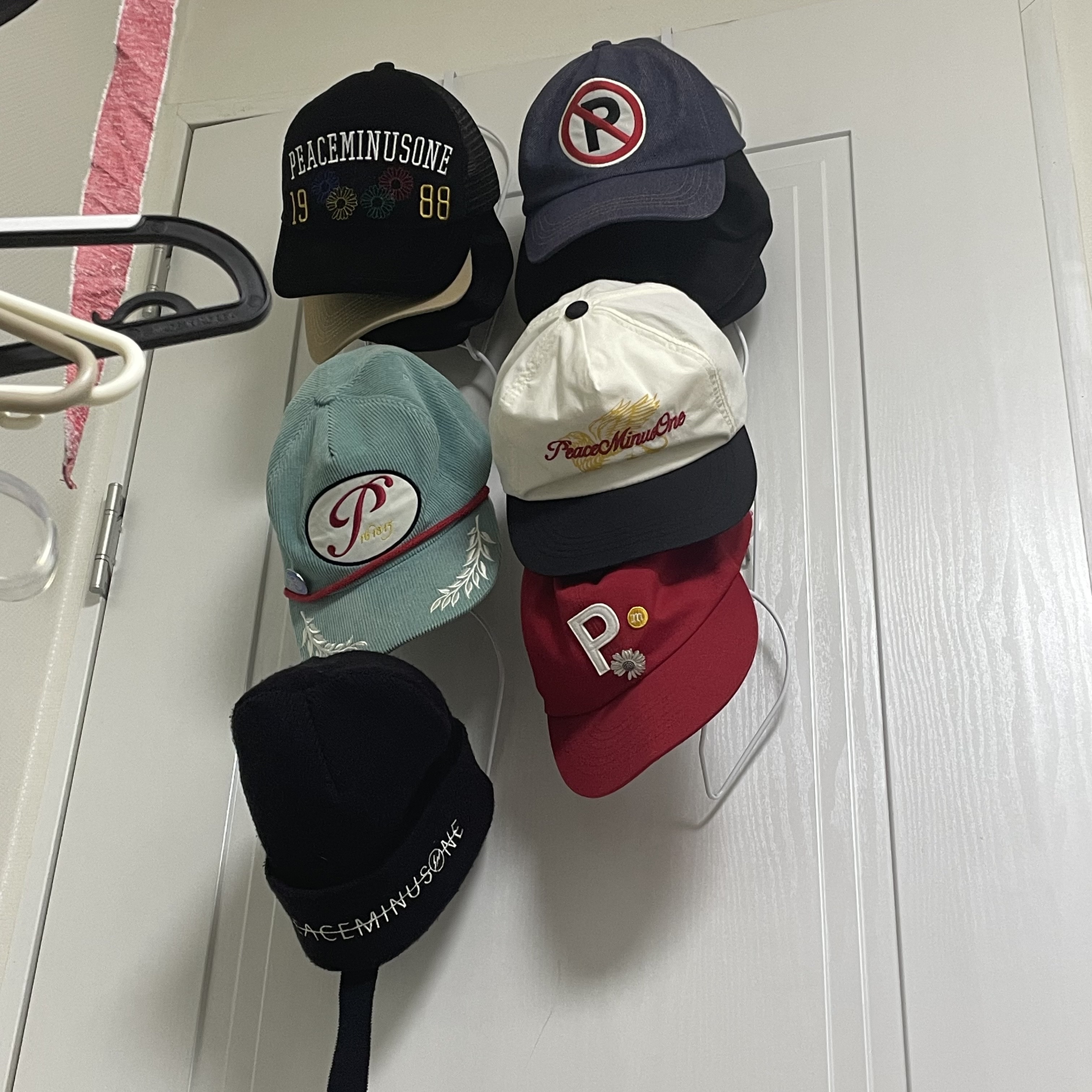 Peaceminusone x Joopiter Five-Panel Baseball Cap White, Peaceminusone Mesh Cap #1 Black 착용 스타일