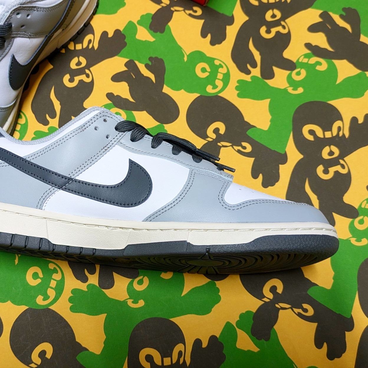 (W) Nike Dunk Low Light Smoke Grey 착용 스타일 - 2