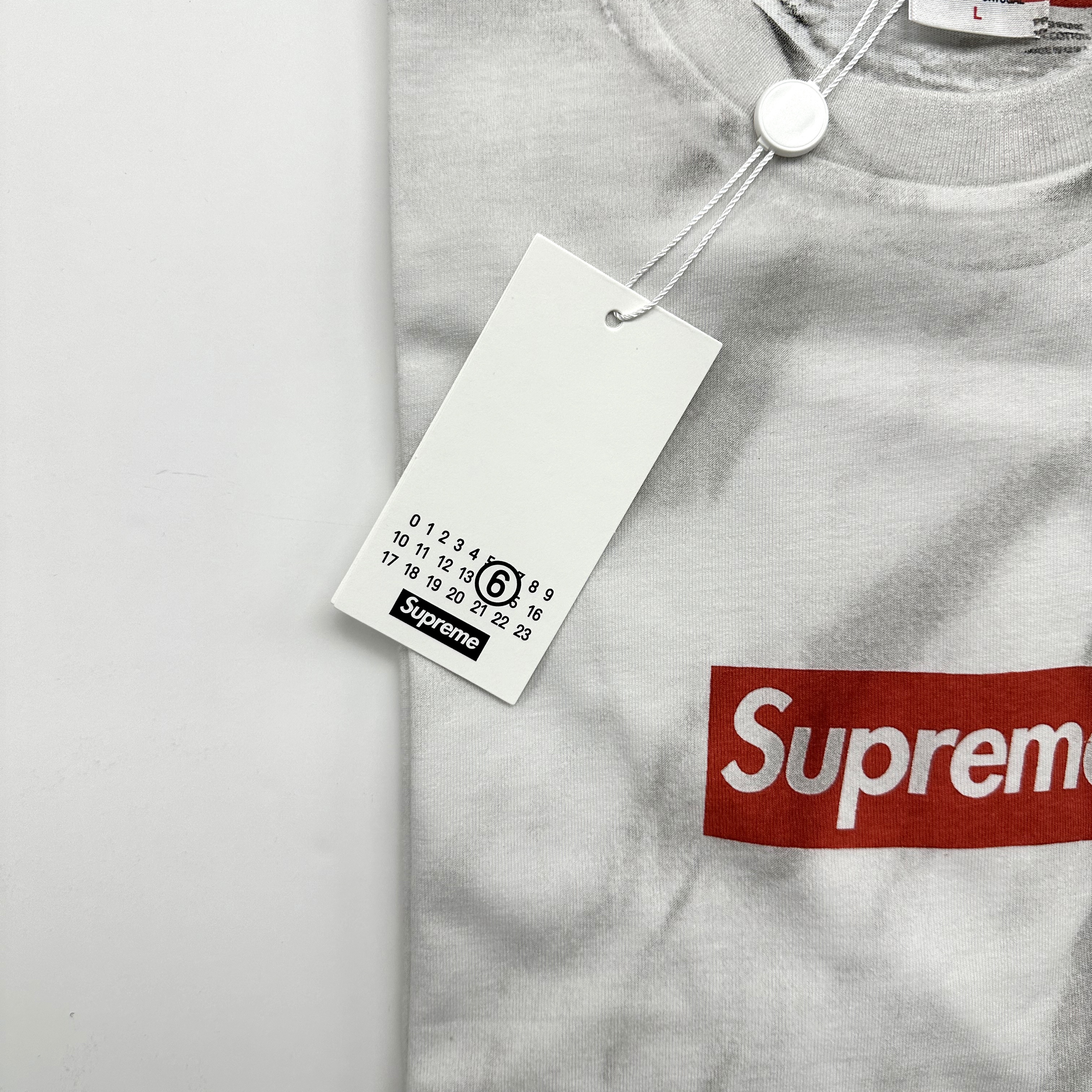Supreme x MM6 Maison Margiela Box Logo T-Shirt White - 24SS 착용 스타일 - 4