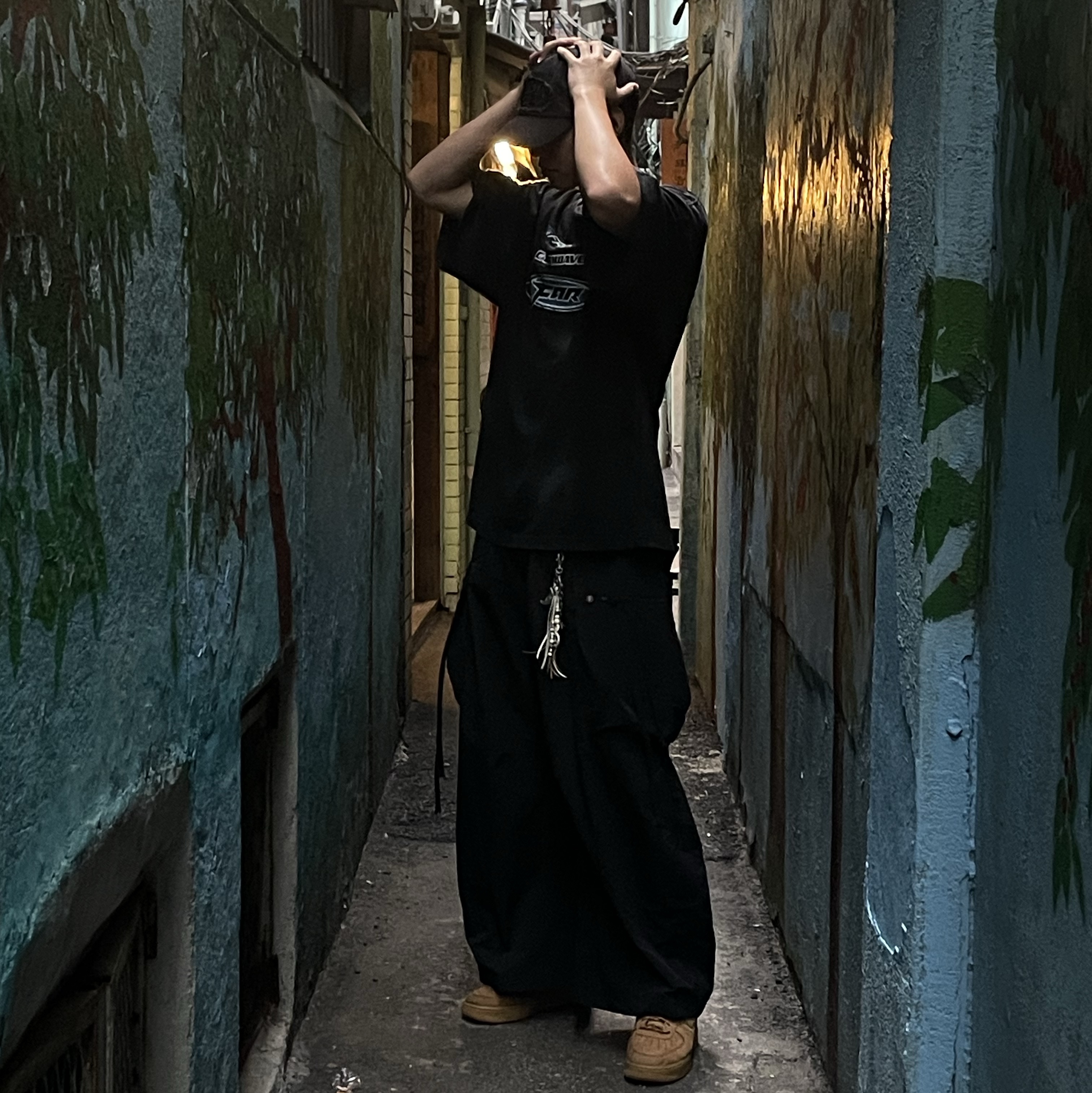 Farfromwhat Far Washed Logo T-Shirt Black, For Appeal Sparkle Star Key Ring 착용 스타일