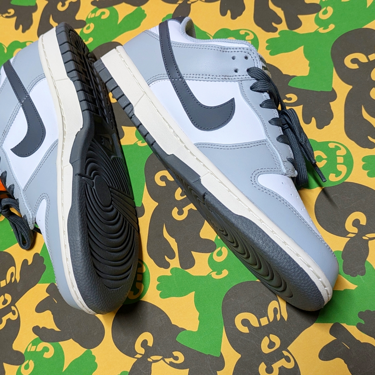 (W) Nike Dunk Low Light Smoke Grey 착용 스타일 - 3