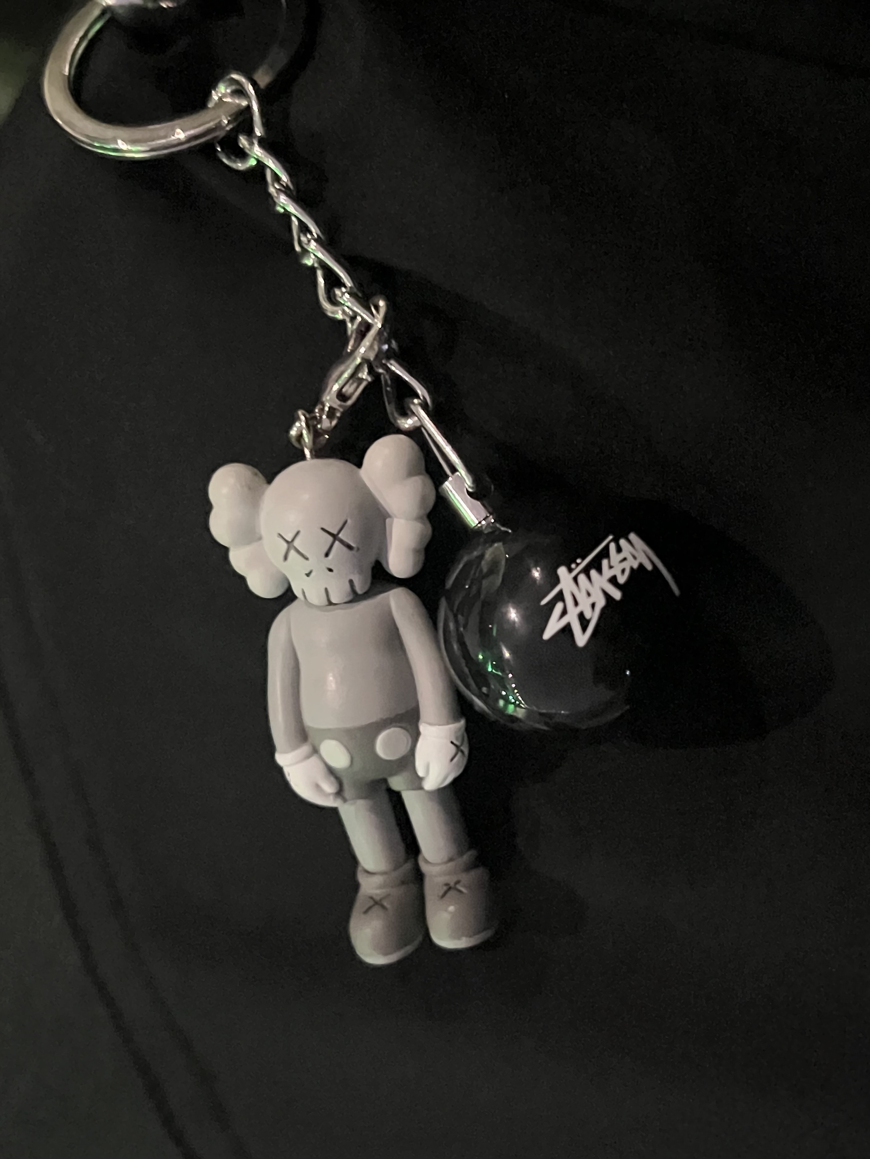 Balenciaga 3XL Sneakers Grey Black, Stussy Tough Gear T-Shirt Black 착용 스타일 - 2