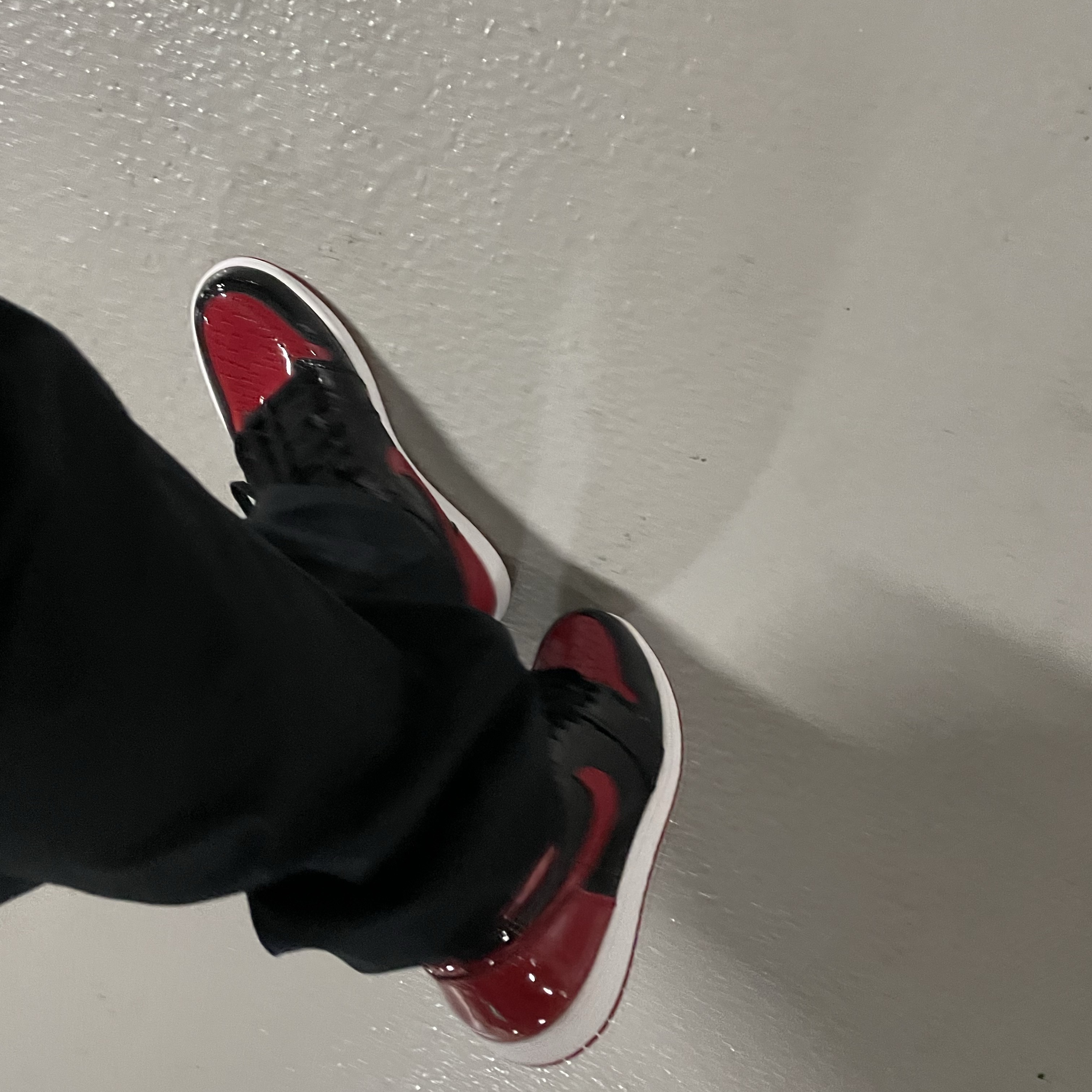 Jordan 1 Retro High OG Patent Bred 착용 스타일